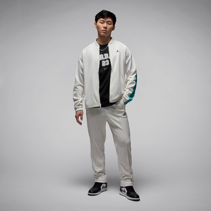 Jordan Essentials image number 6 Jordan Essentials image number 6