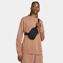Nike Sportswear Essentials