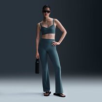 Nike Zenvy