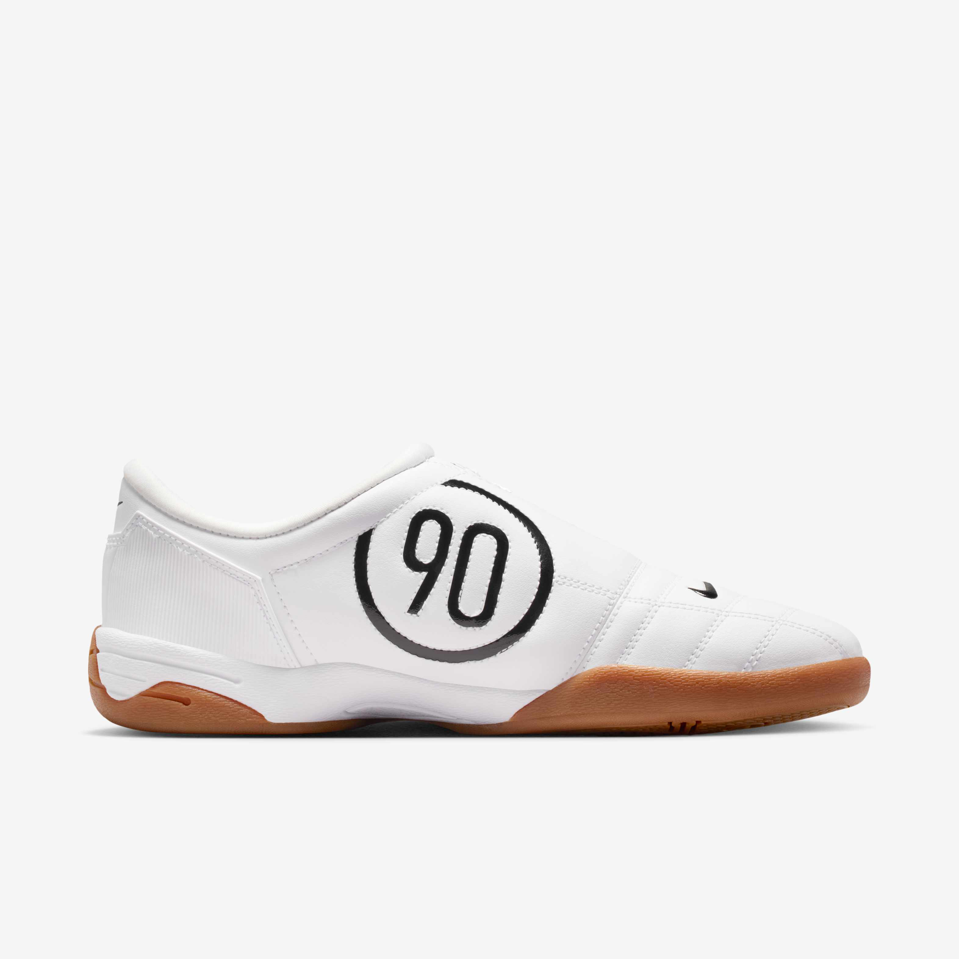 Nike Total90 image number 2