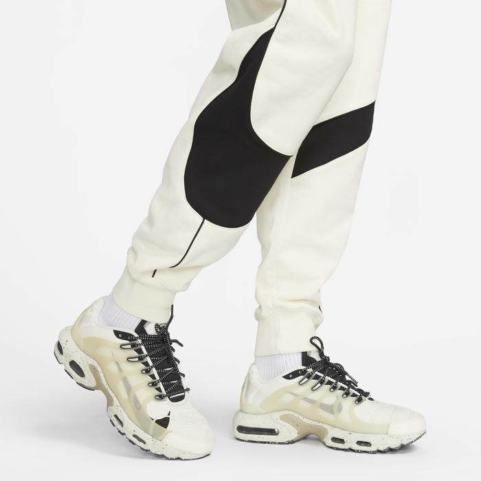 Nike Swoosh image number 2 Nike Swoosh image number 2