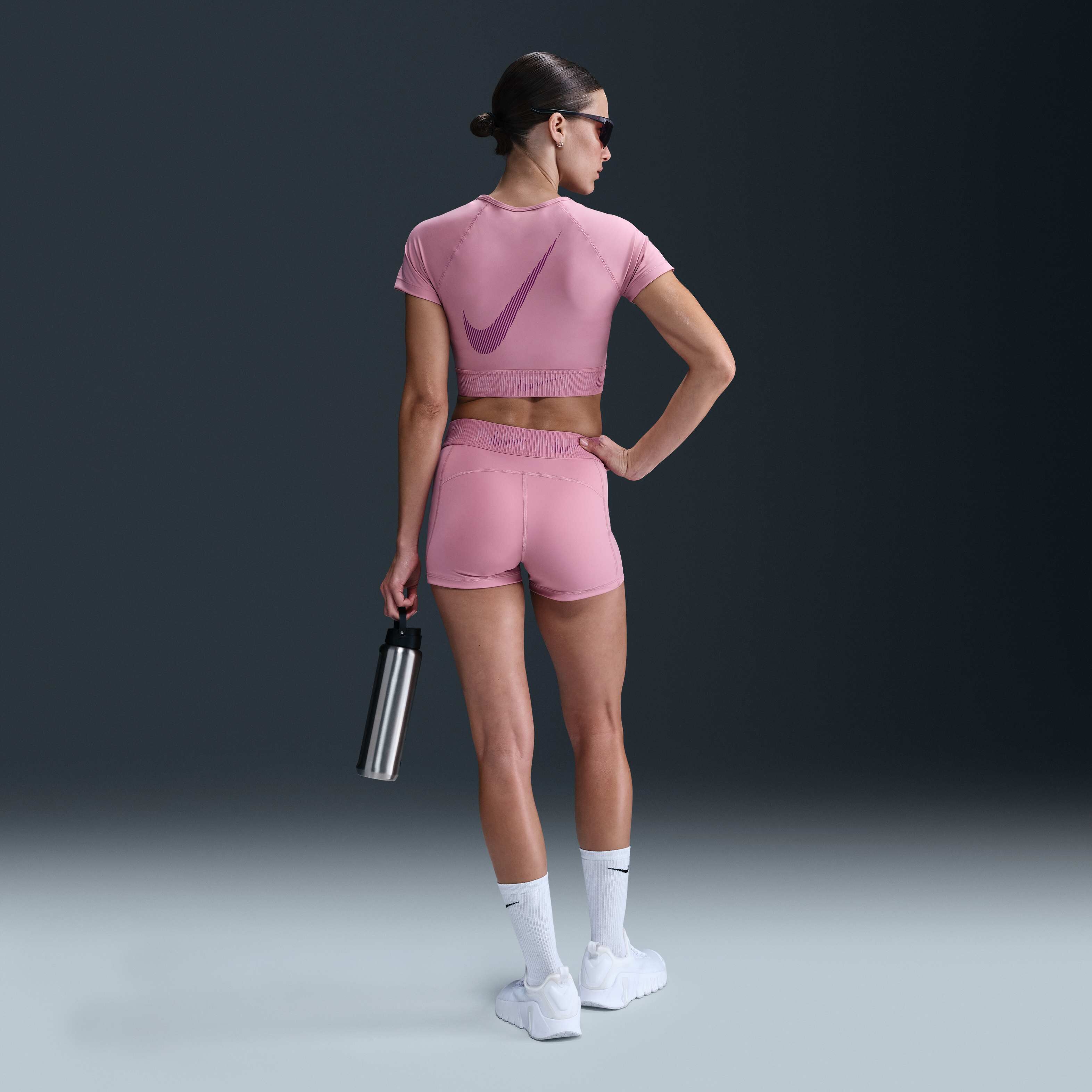 نايكي برو image number 3