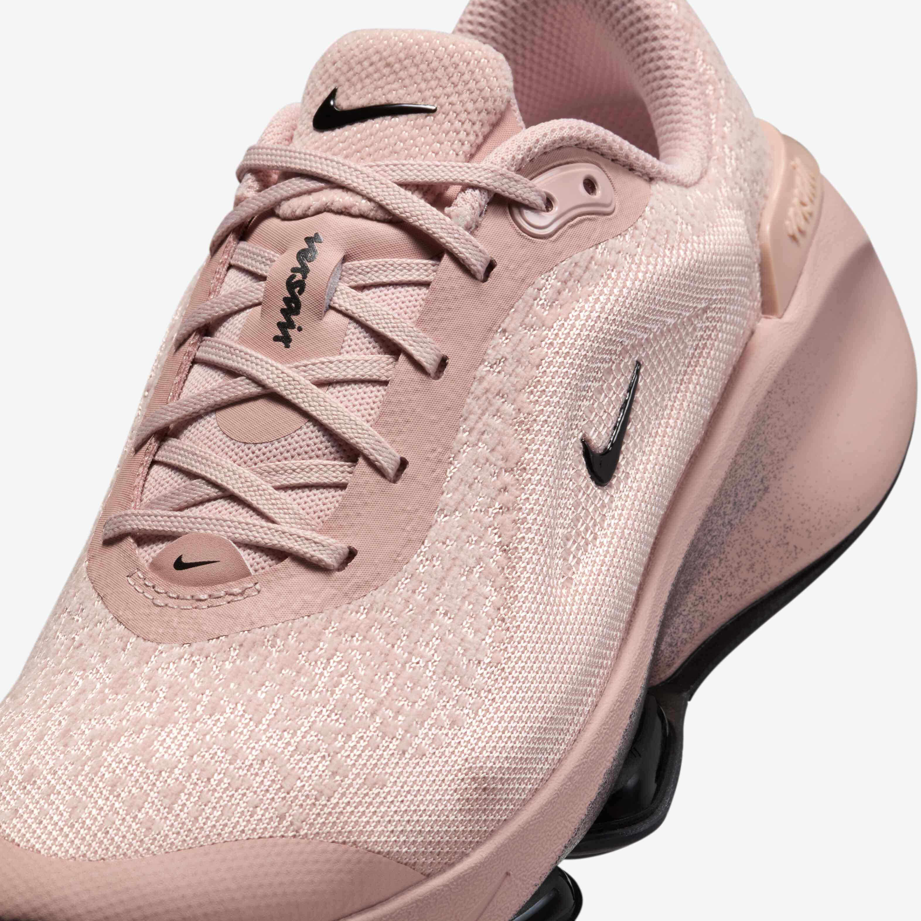 ◆Nike◆ Versair Premium Women's Sneakers HF1210-600 f561c942_23a8_4c34_83ca_ef54fe