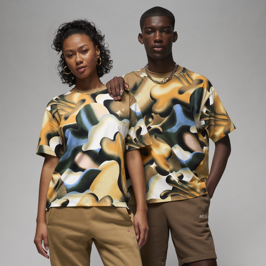 Nike camo shop t shirt women's