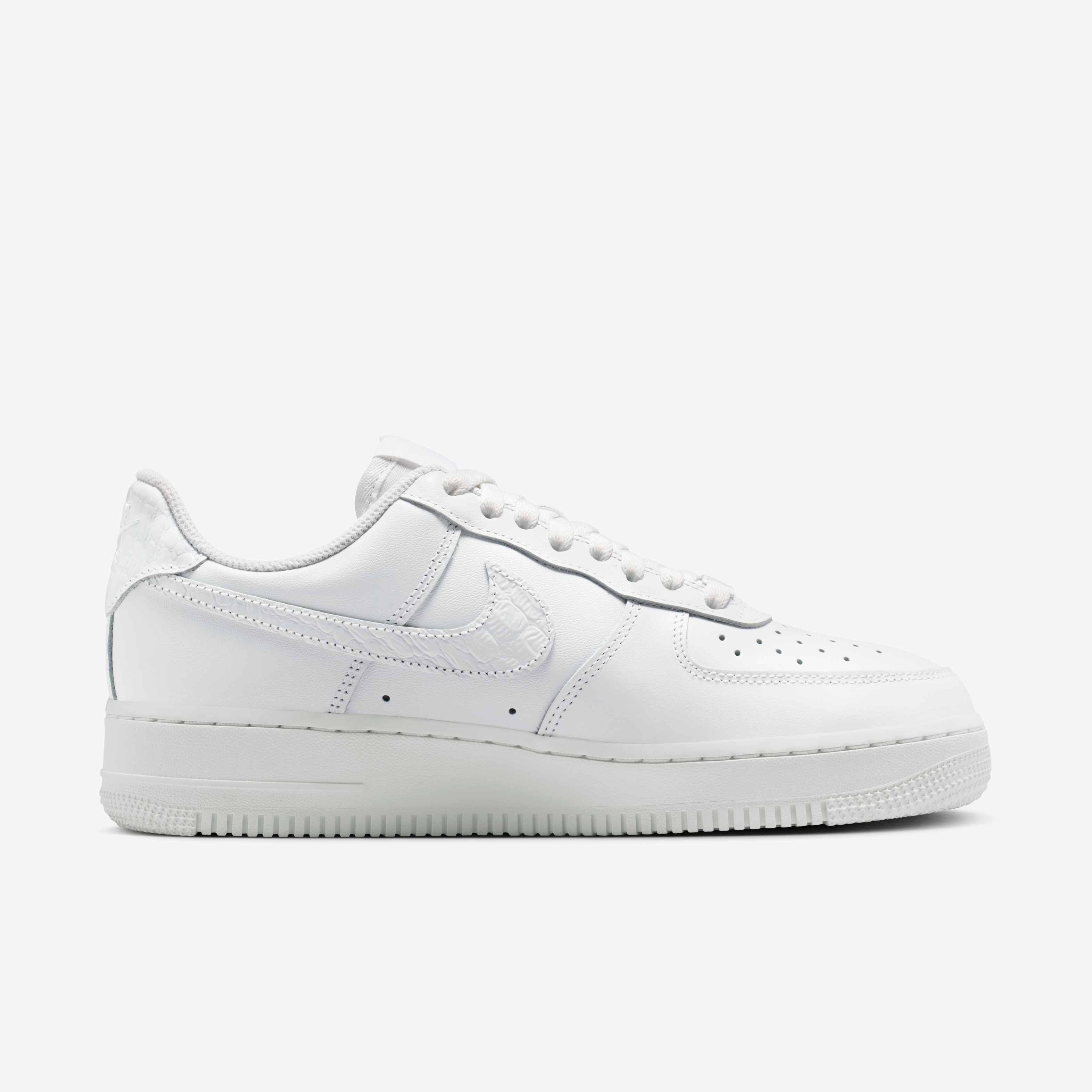 Nike Air Force 1 '07 SE image number 2