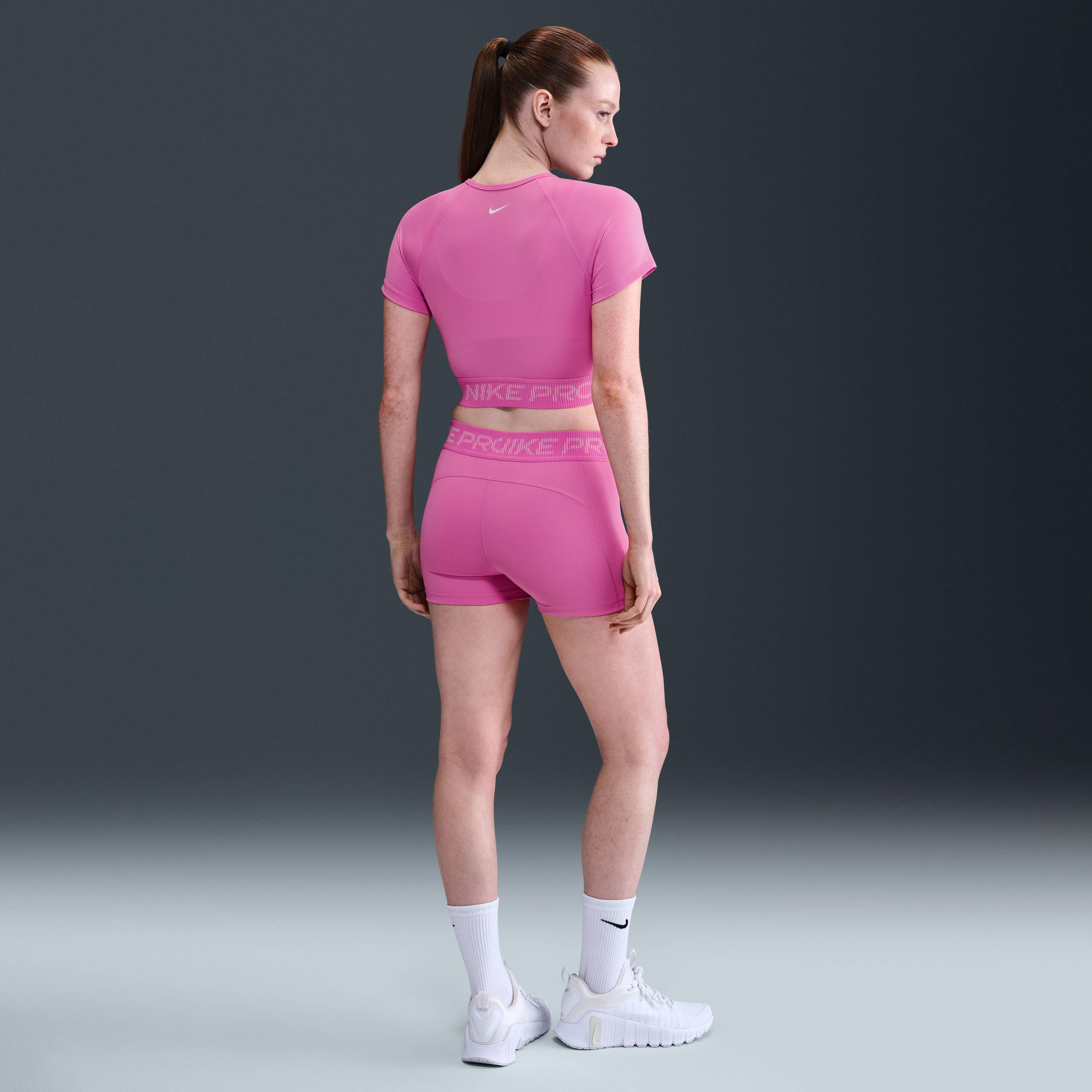 نايكي برو image number 3