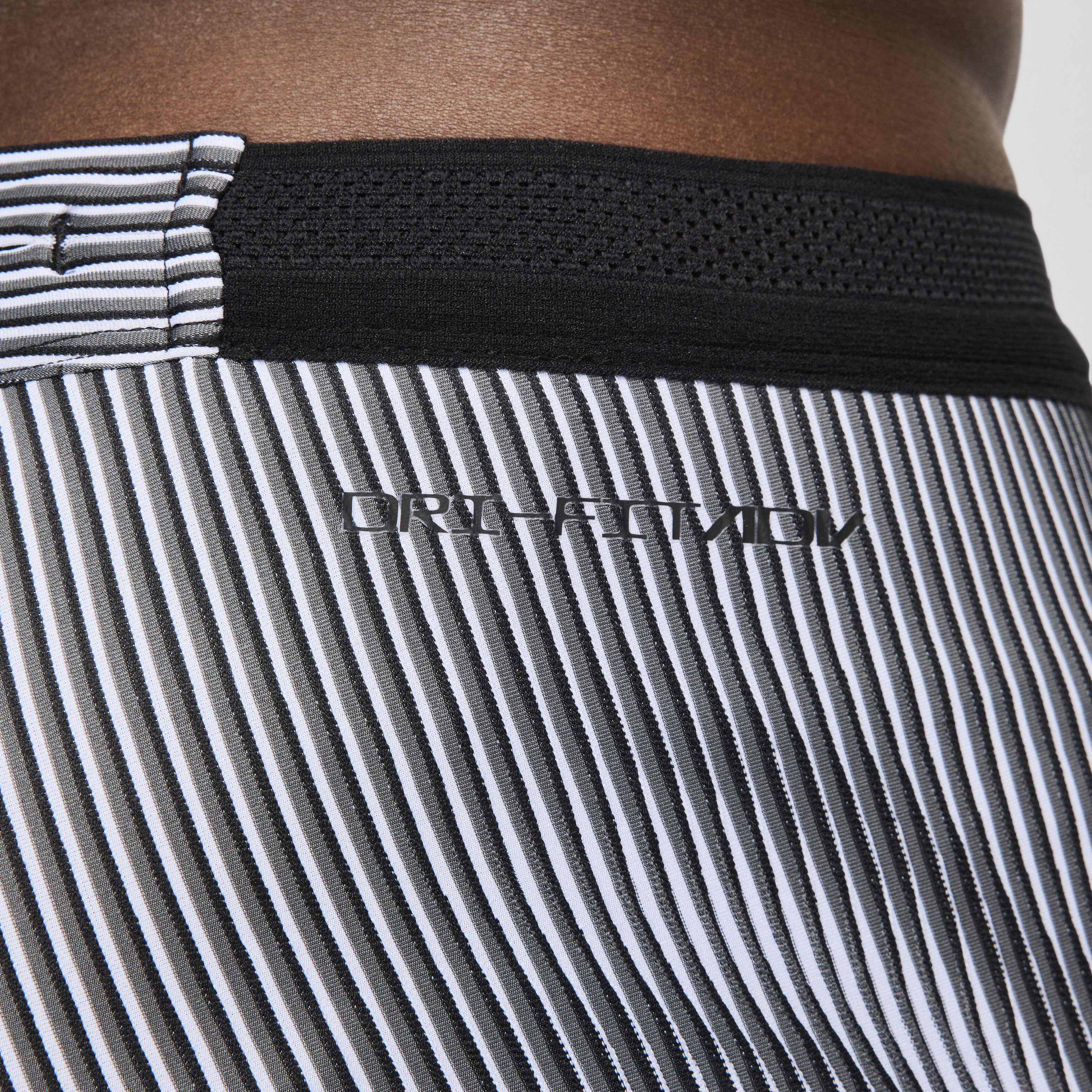 Nike AeroSwift image number 4