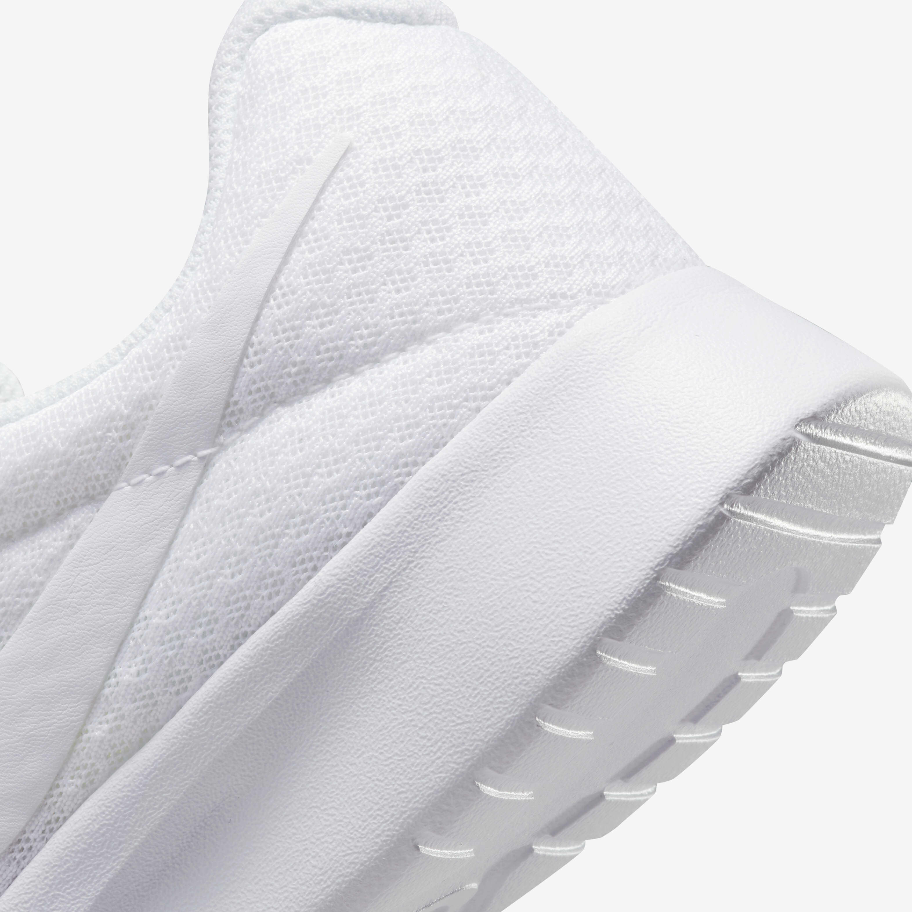 Nike Tanjun image number 7