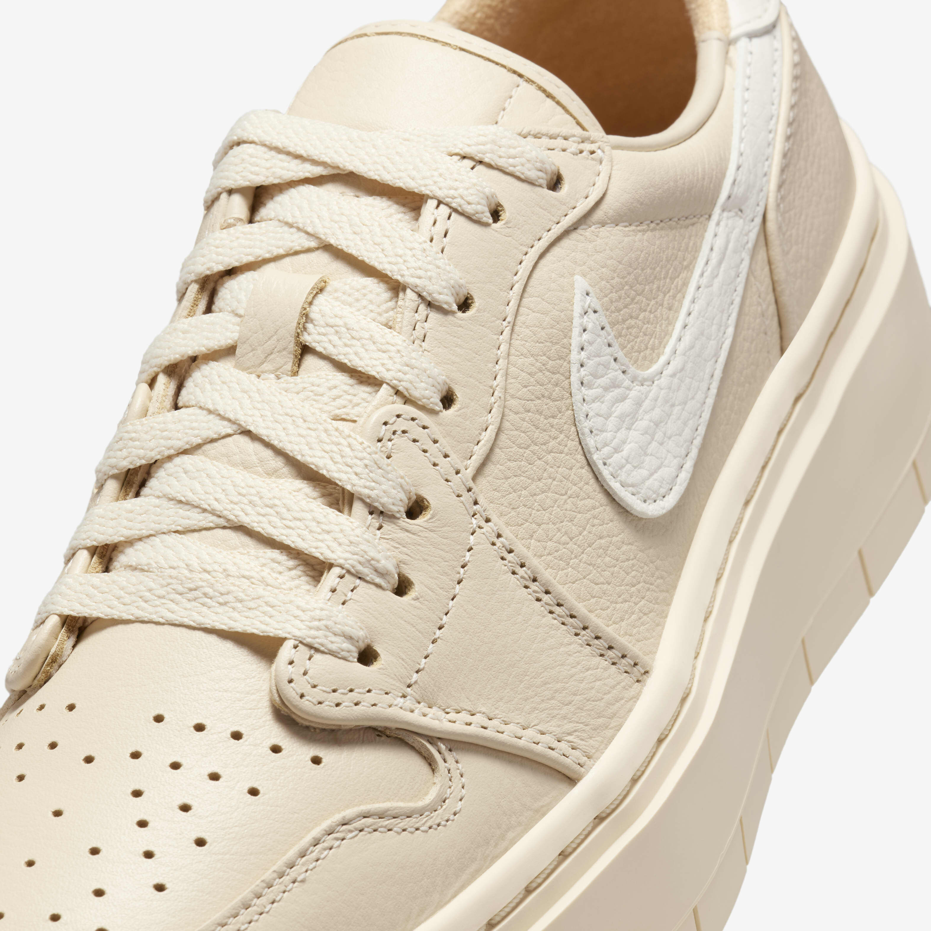 靴 NIKE Air Jordan 1 LOW Elevate beige WMNS Amazon.com | WMNS Air Jordan 1 Elevate Low (DH7004-101)_11.5