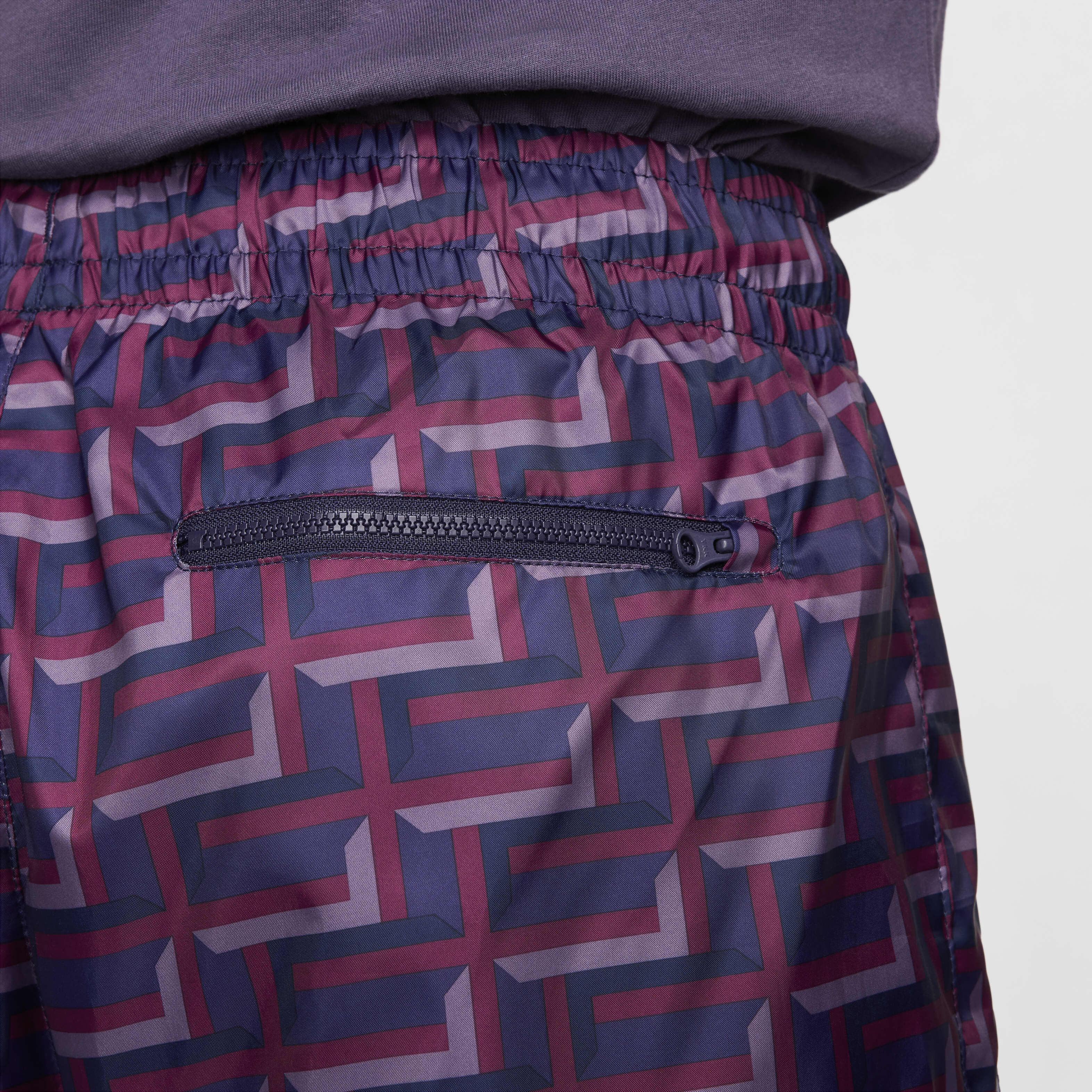 England Windrunner image number 5