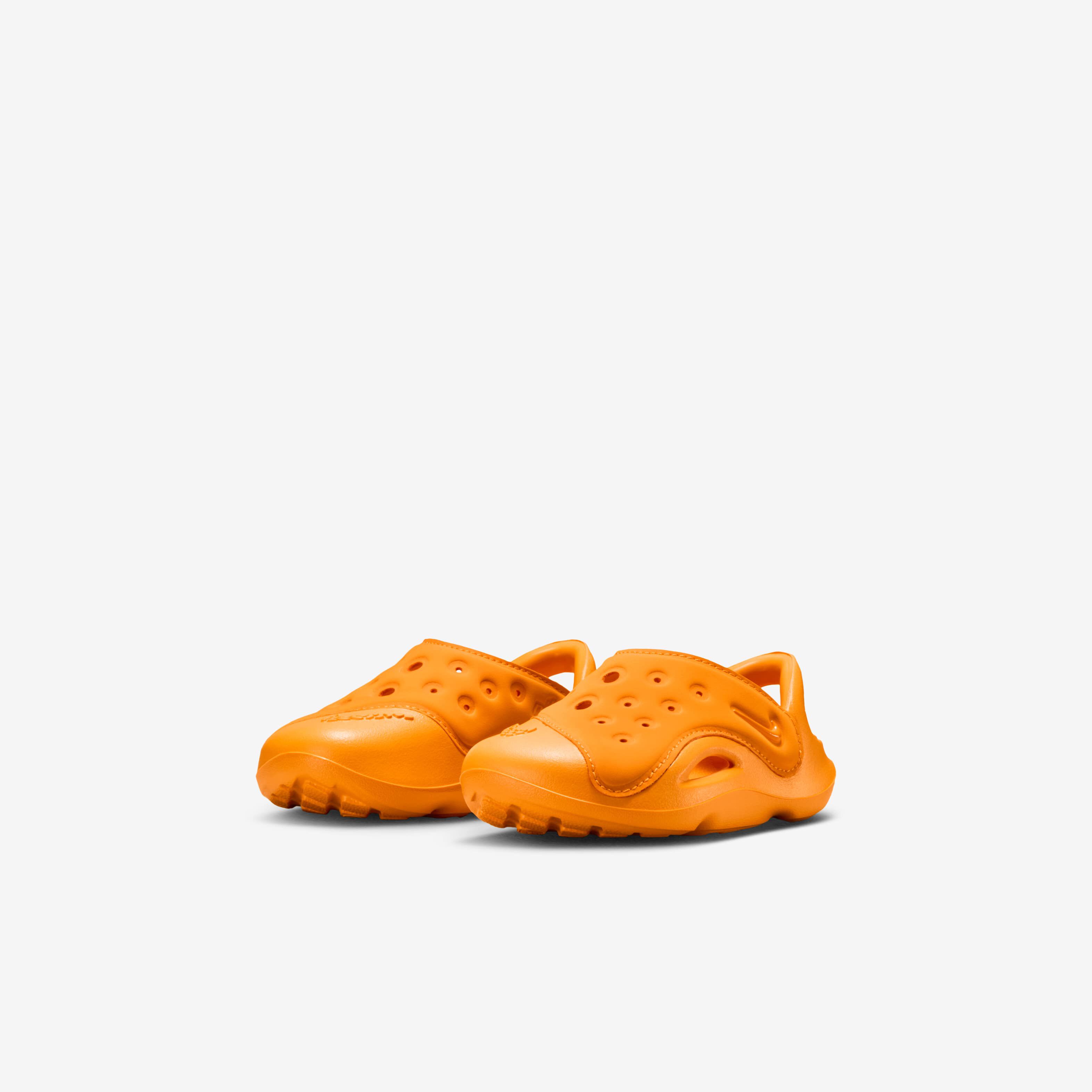 Nike Aqua Swoosh image number 4