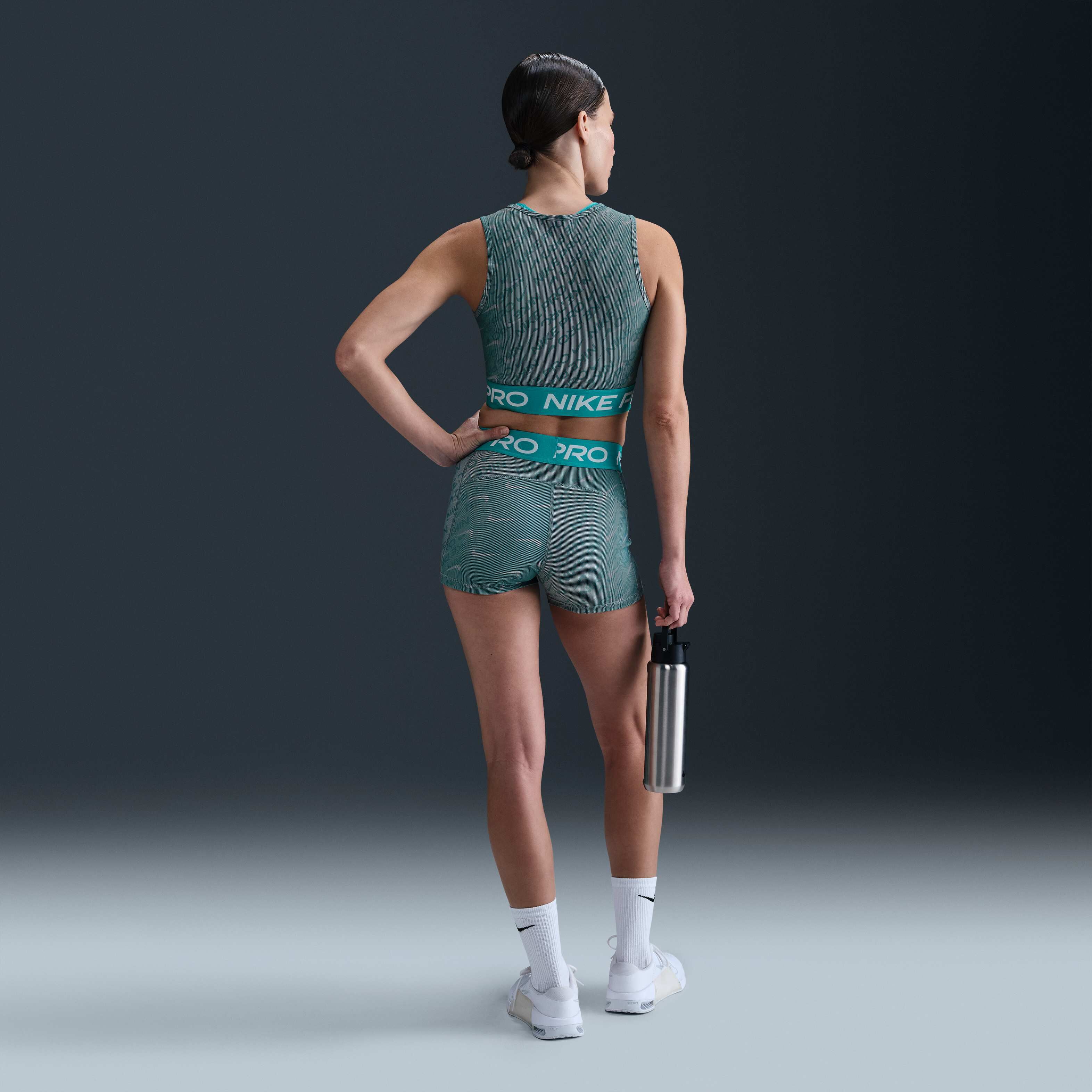 Nike Pro image number 4