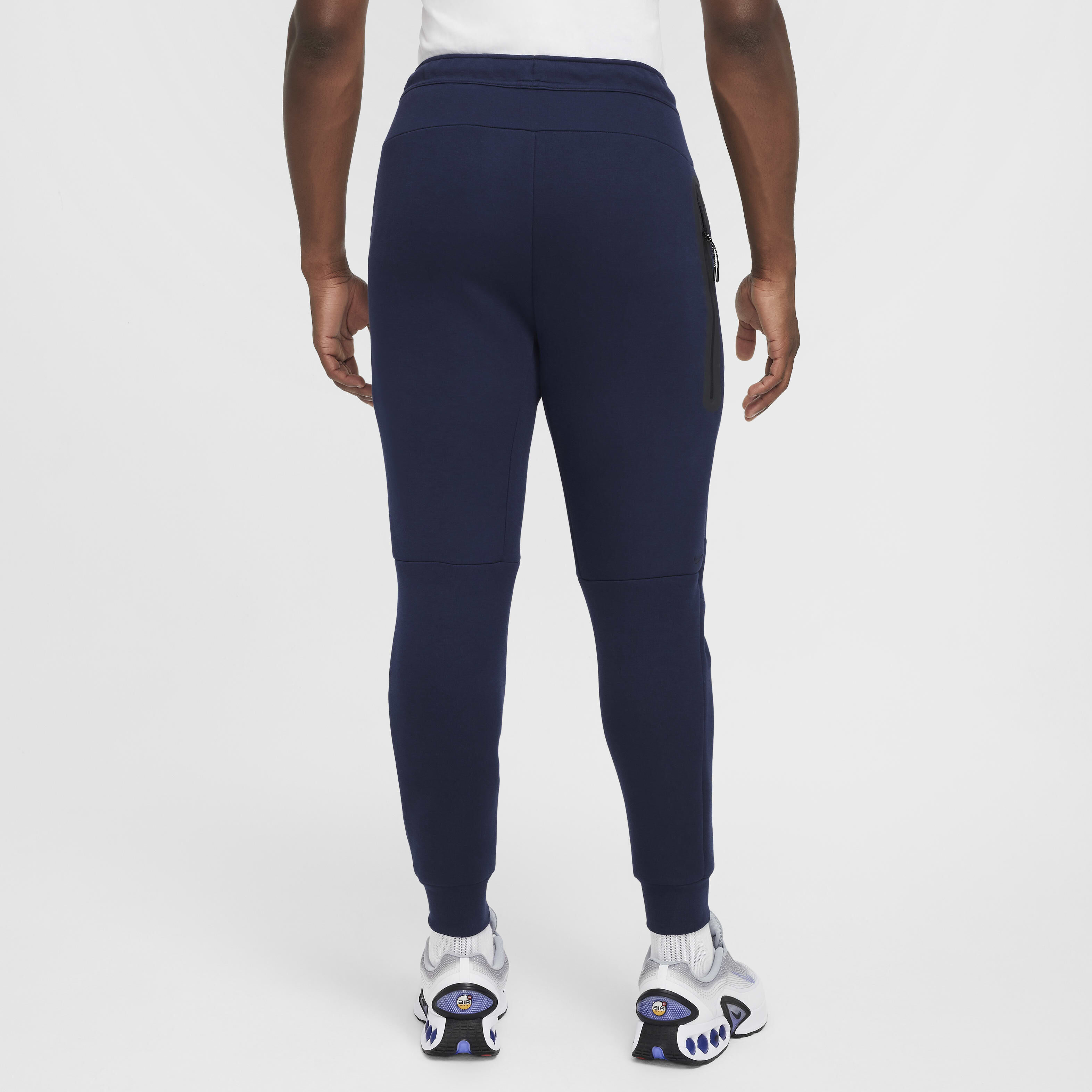 Nike tech fleece joggers v2 cheap