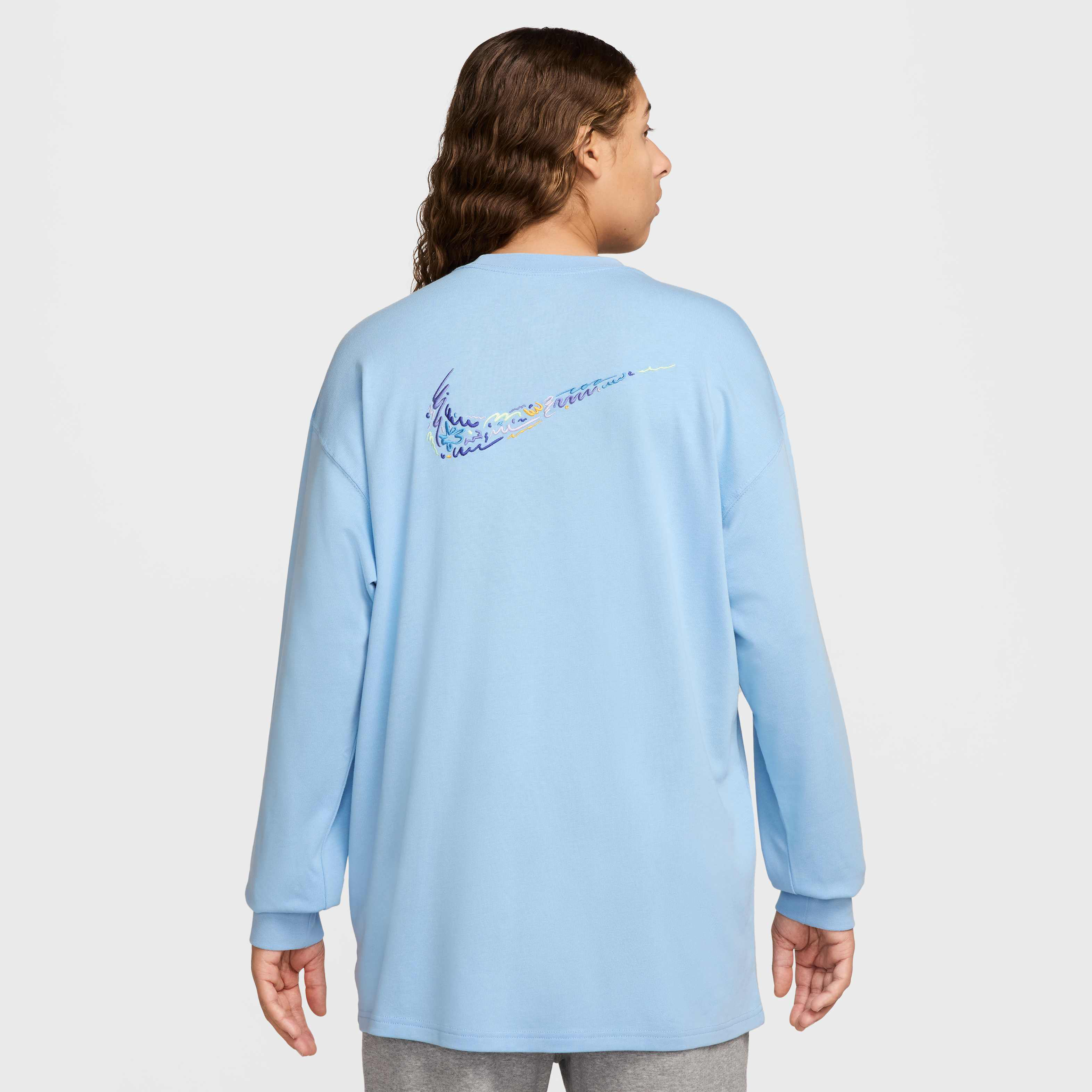 نايكي سبورتسوير image number 1