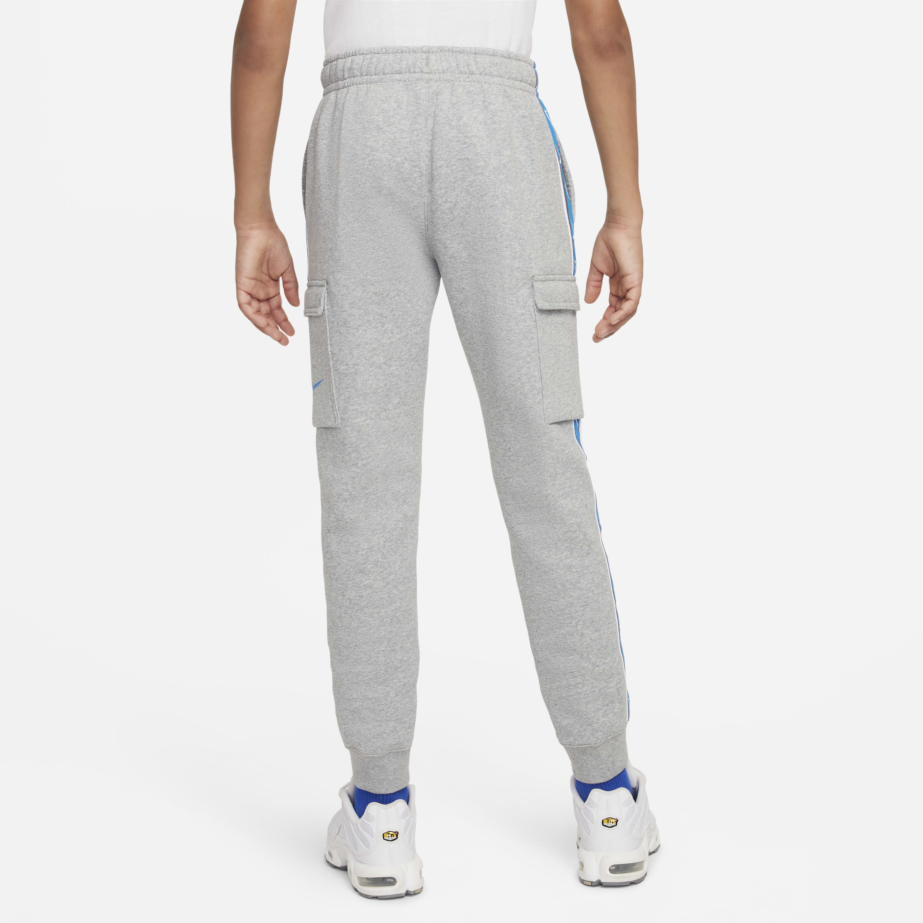 Nike Sportswear Repeat image number 1