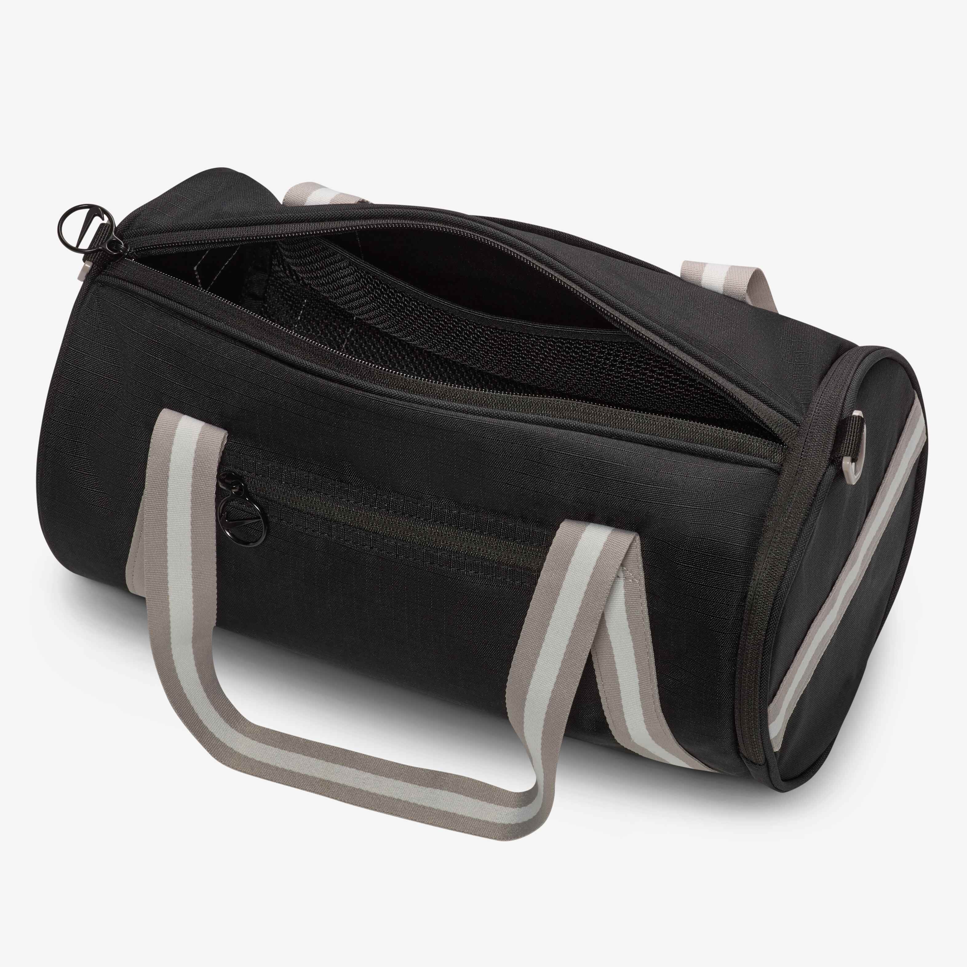 ボストンバッグ Nike Heritage Retro Duffel Bag 13L Black College Gray Summit Buy Nike Heritage Retro Duffel Bag (13L) - Black/College