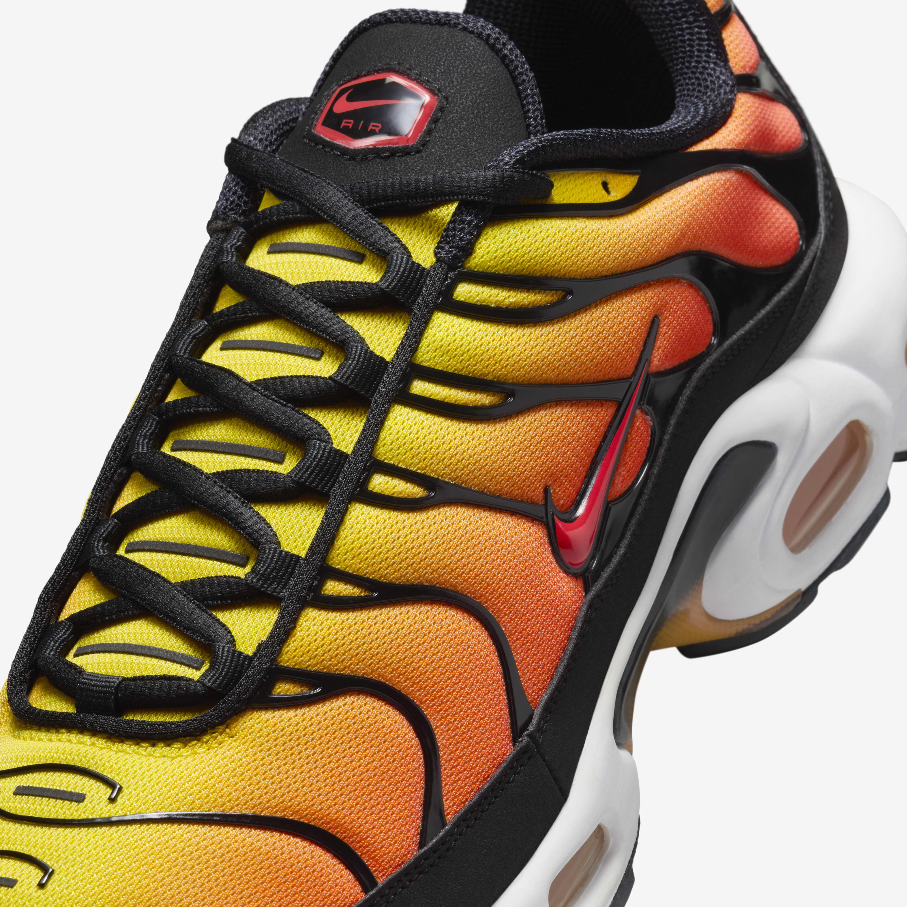 Buy Nike Air Max Plus Men s Shoes Nike Saudi Official