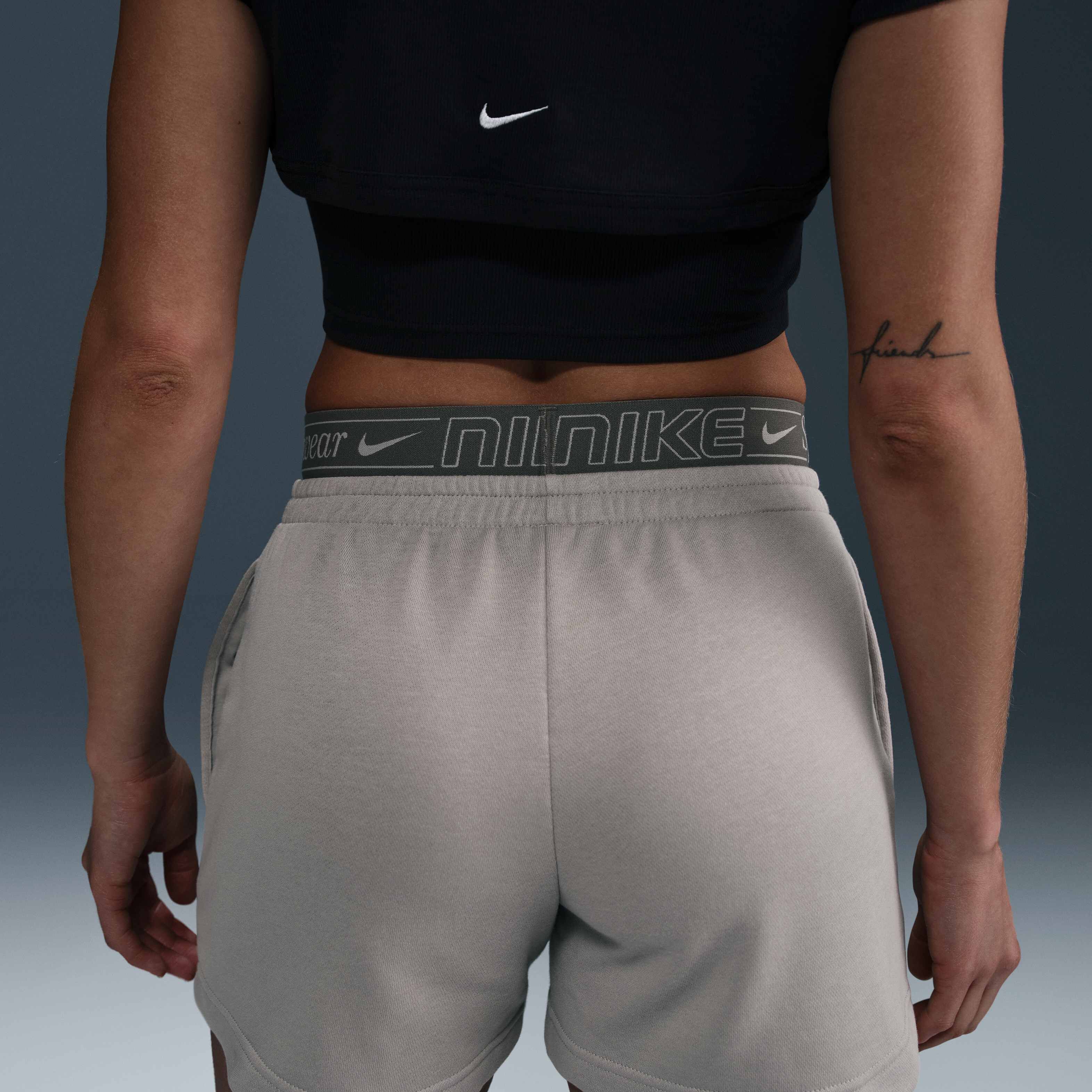 ناييك سبورتسوير تشيل تيري image number 2