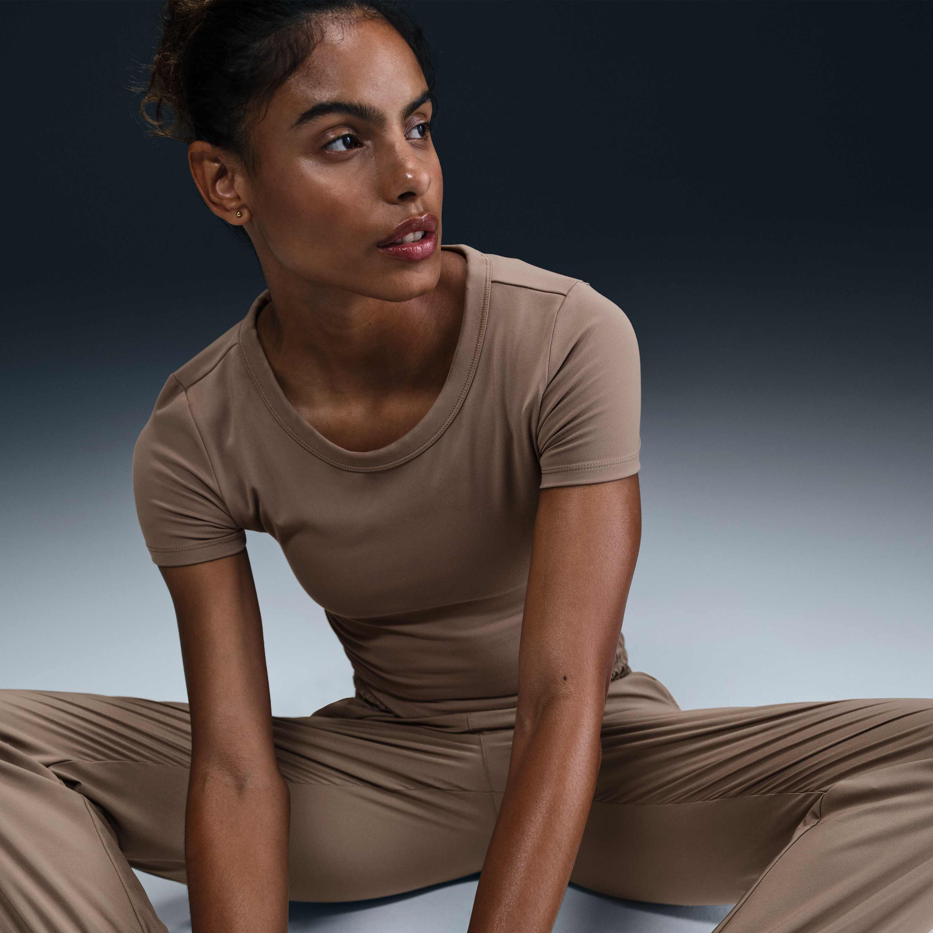 نايكي ون فيتد image number 2