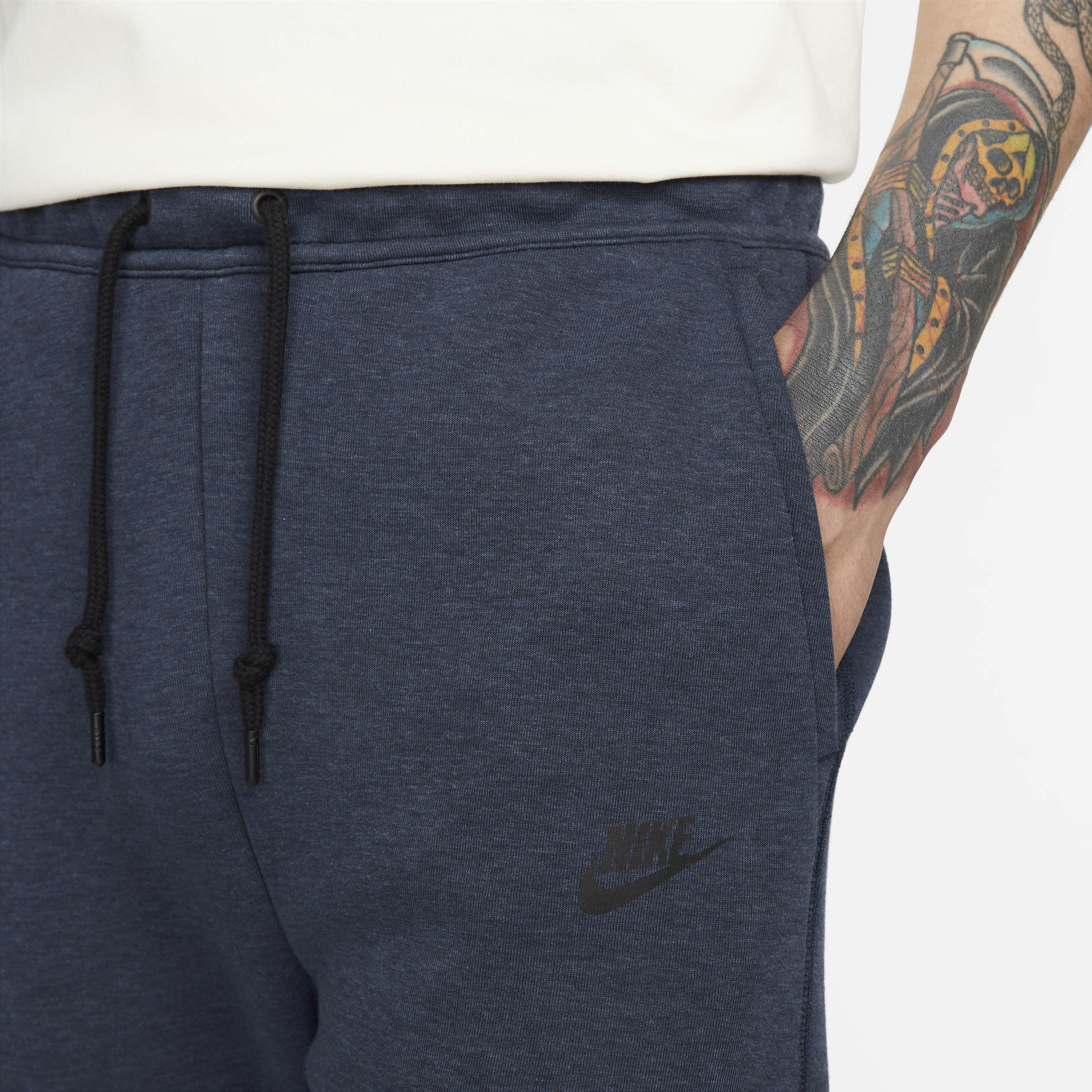 Nike joggers new hotsell