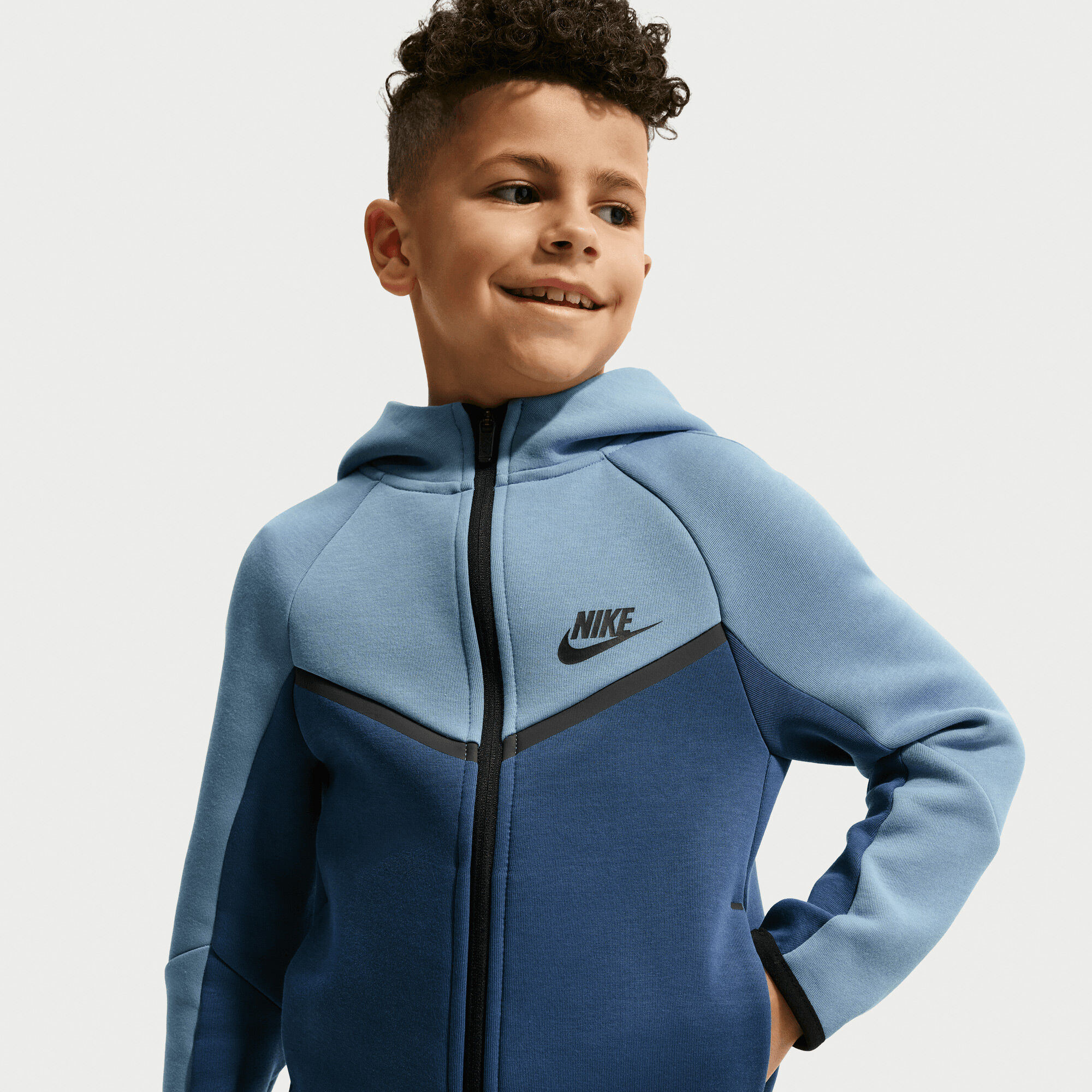 Nike Sportswear image number 2