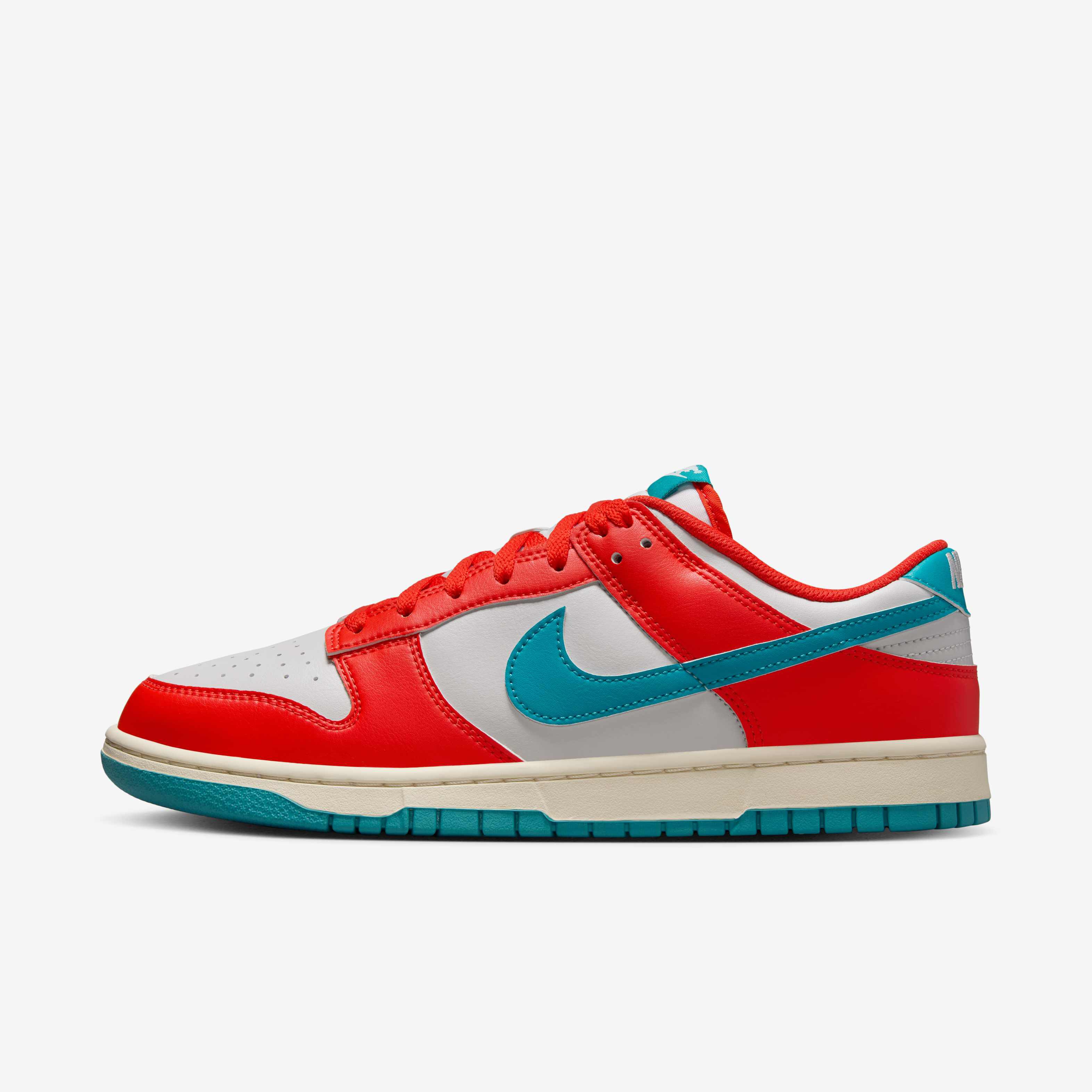 Nike Dunk Low Retro image number 0