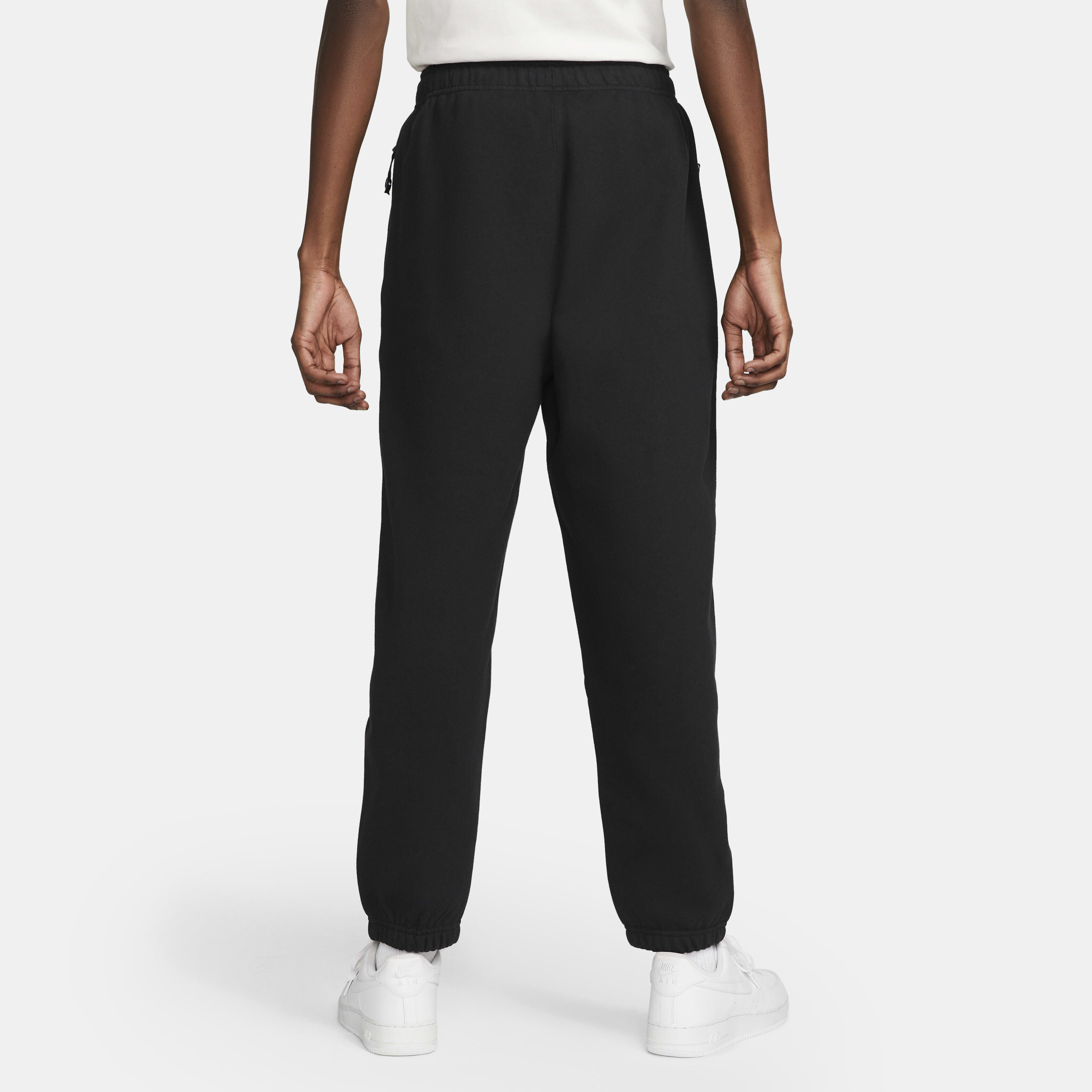 Buy Nike Solo Swoosh Men s Fleece Trousers Nike Saudi Official