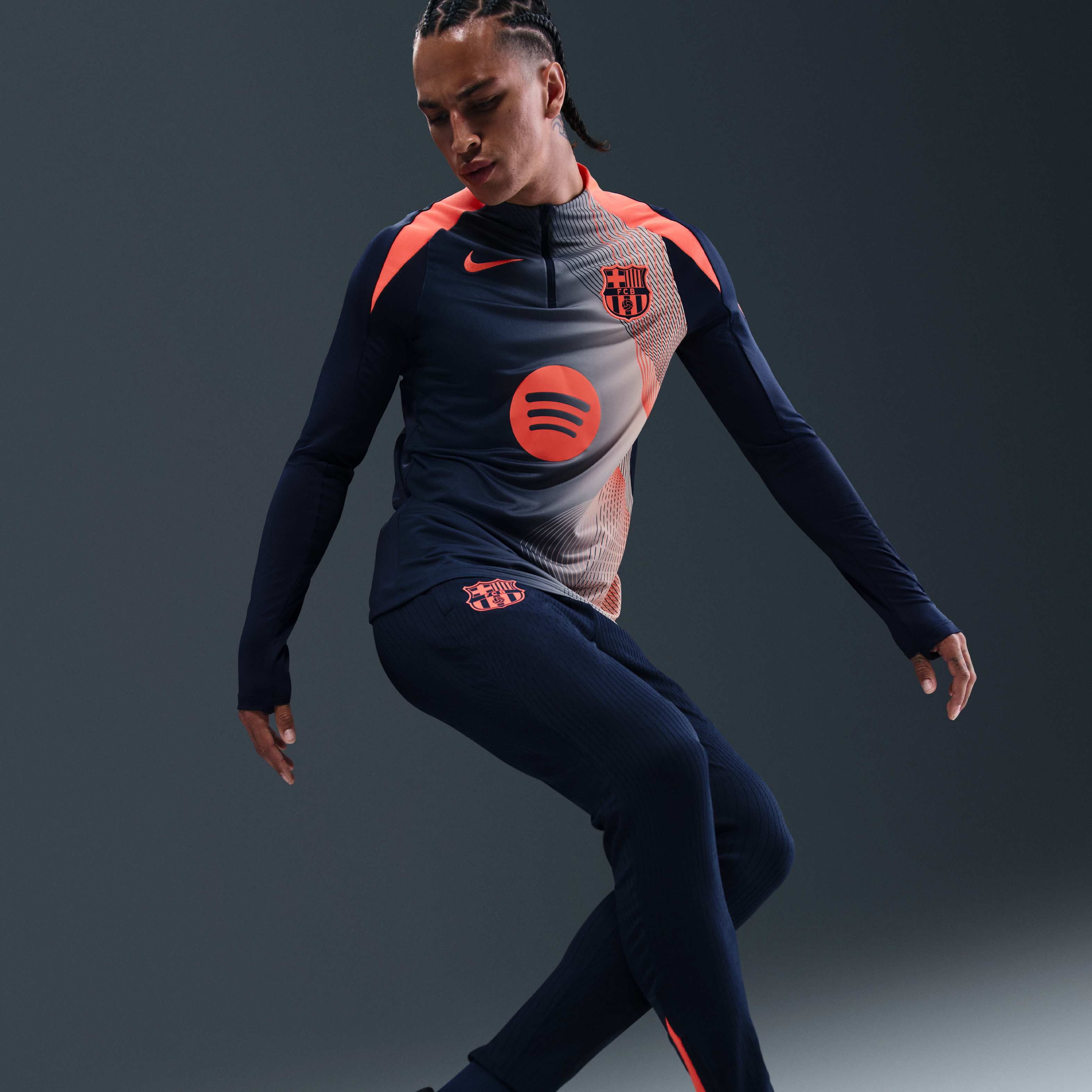 برشلونة سترايك البديل image number 2