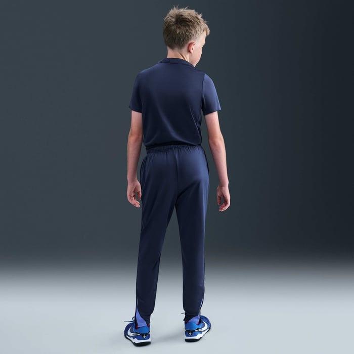 باريس سان-جيرمان سترايك image number 3 باريس سان-جيرمان سترايك image number 3