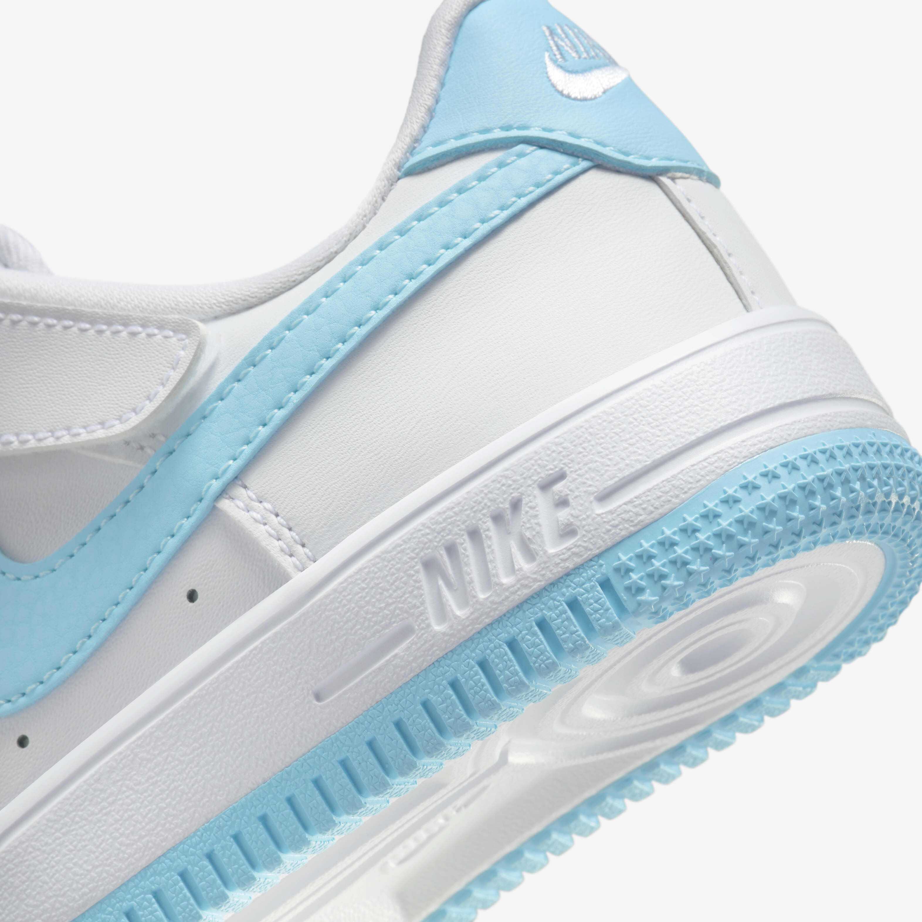 Nike force q top