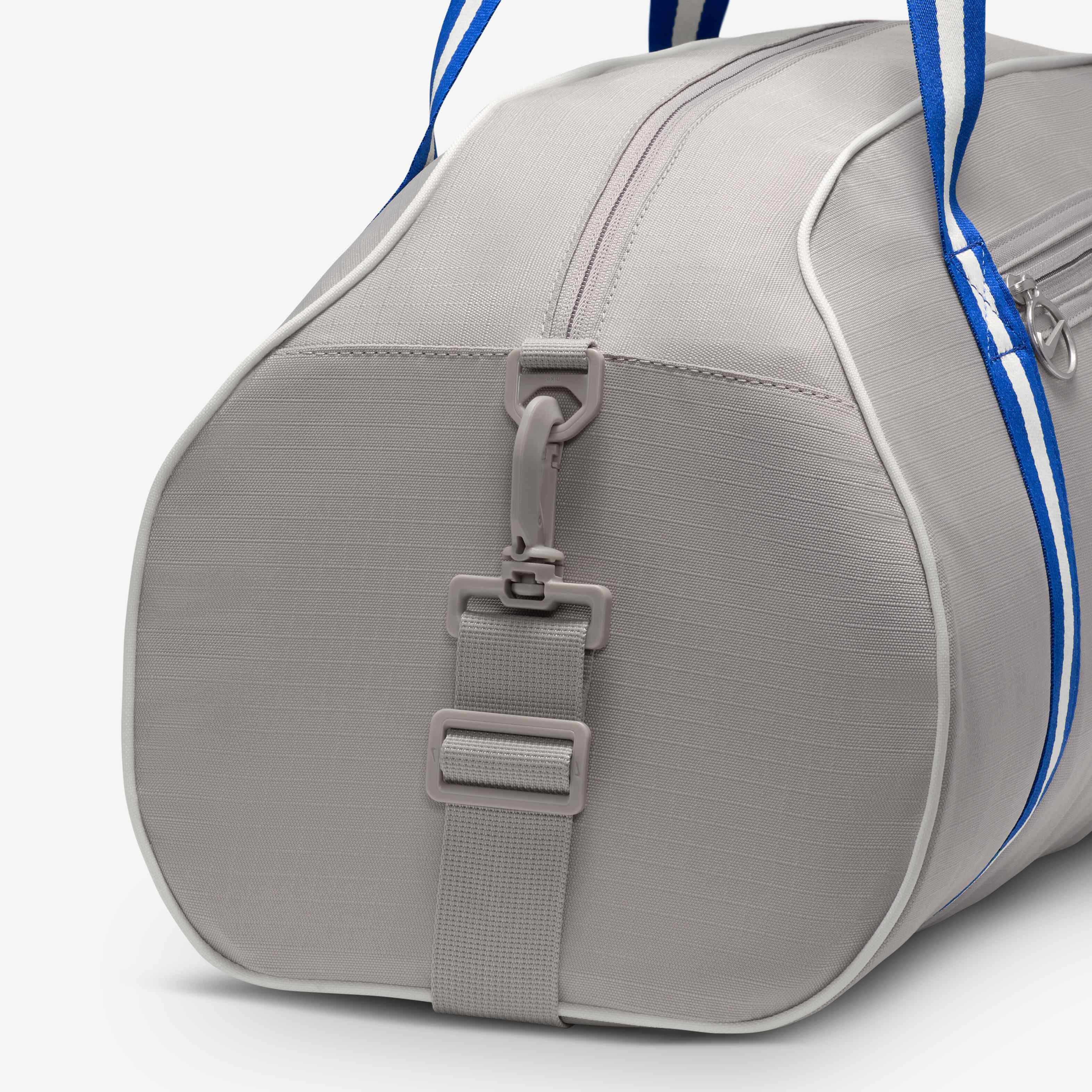 نايكي جيم كلوب image number 6