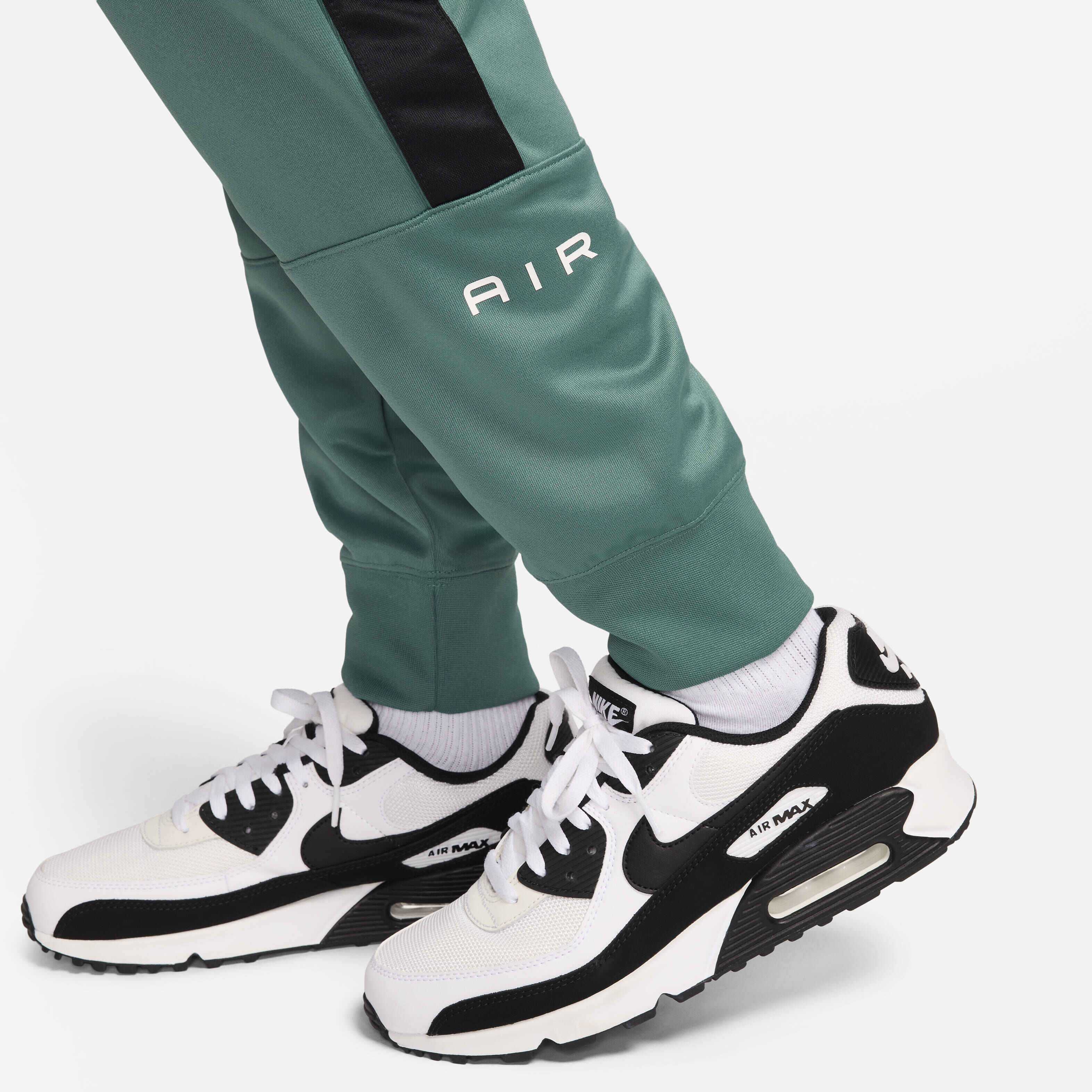 Buy Nike Air Men s Joggers Nike Saudi Official