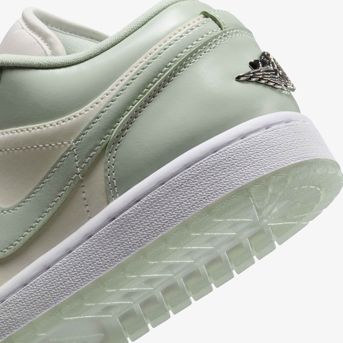 Air Jordan 1 Low SE image number 7 Air Jordan 1 Low SE image number 7