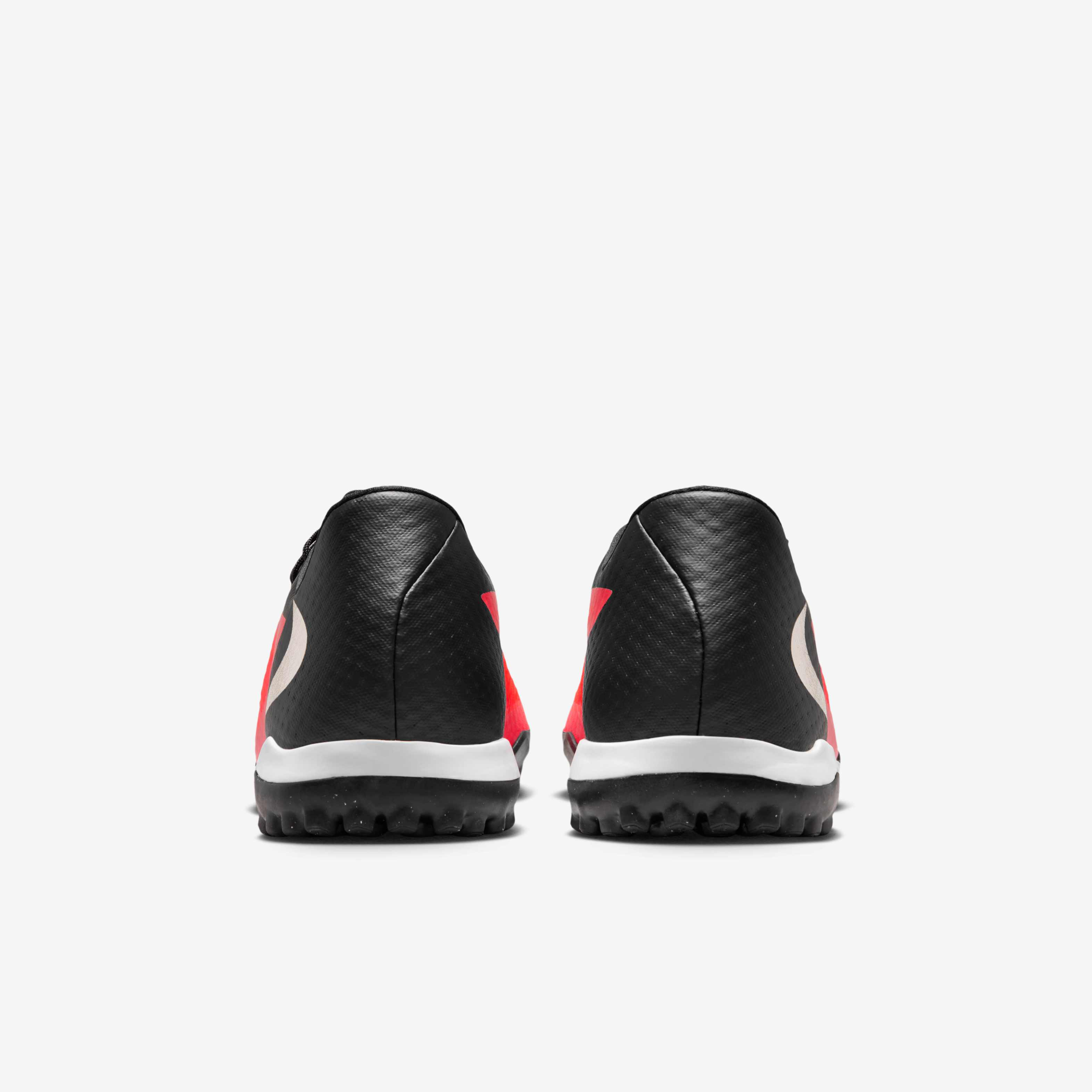Nike Phantom 6 Low Academy image number 5