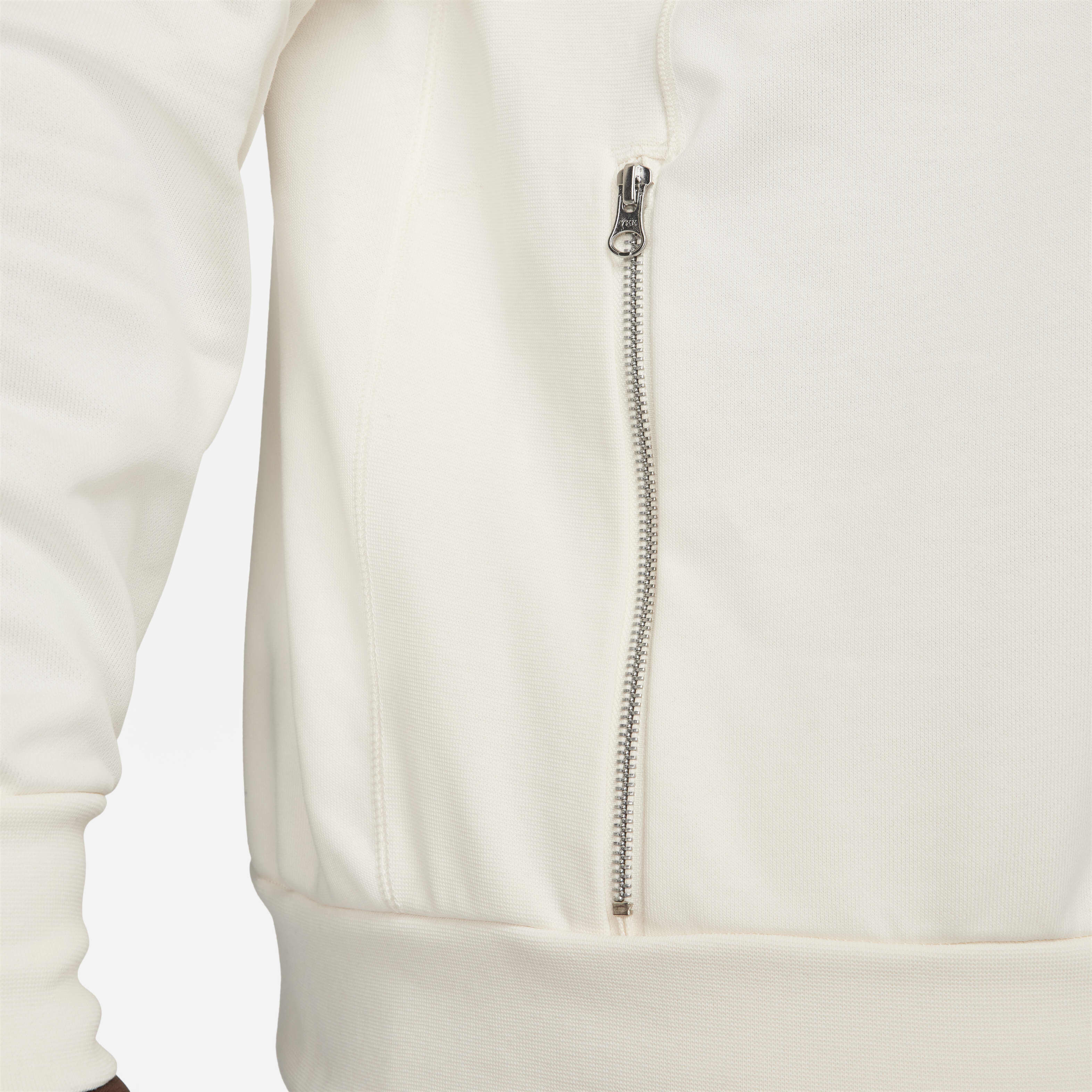 Giannis Standard Issue image number 10