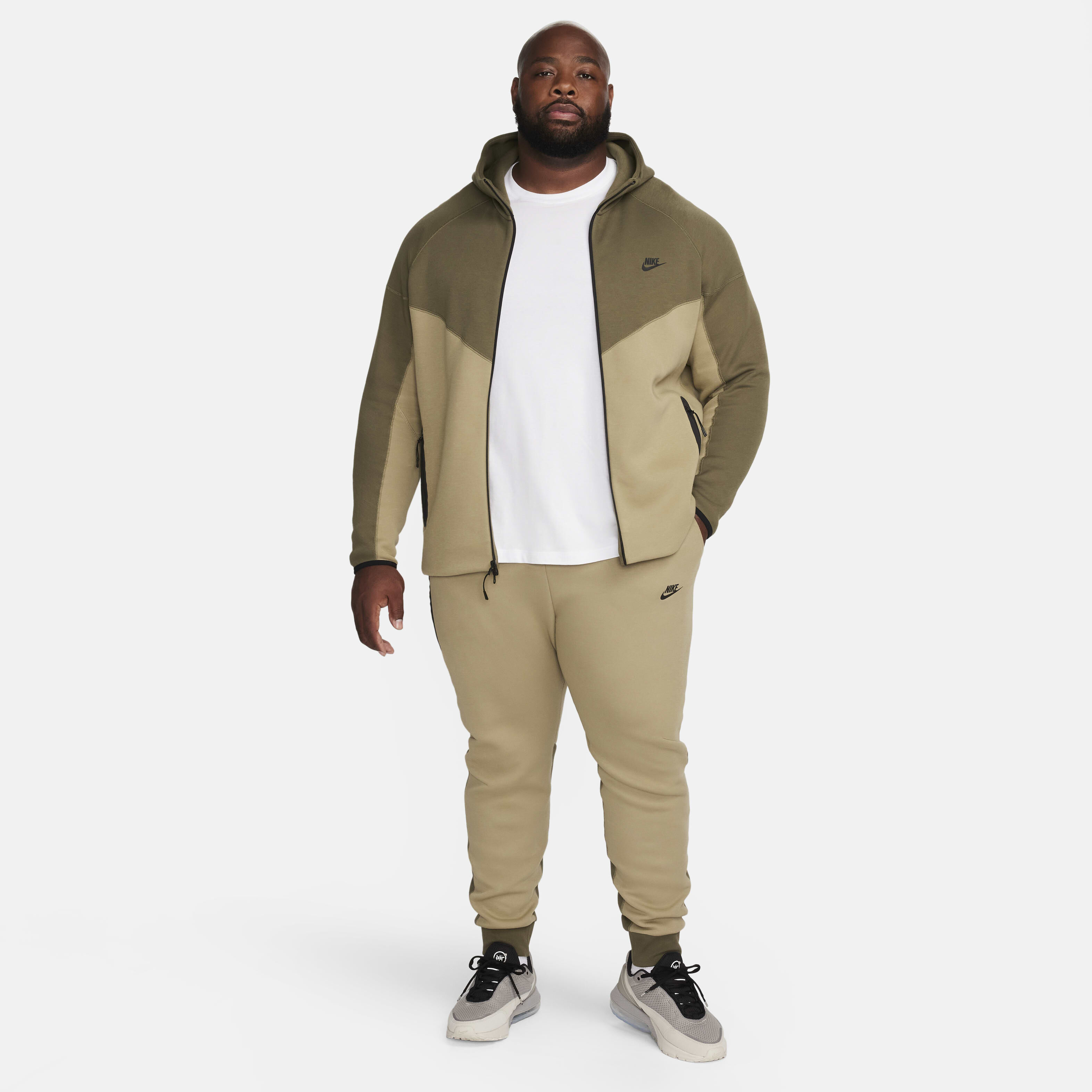 Nike joggers and jacket clearance