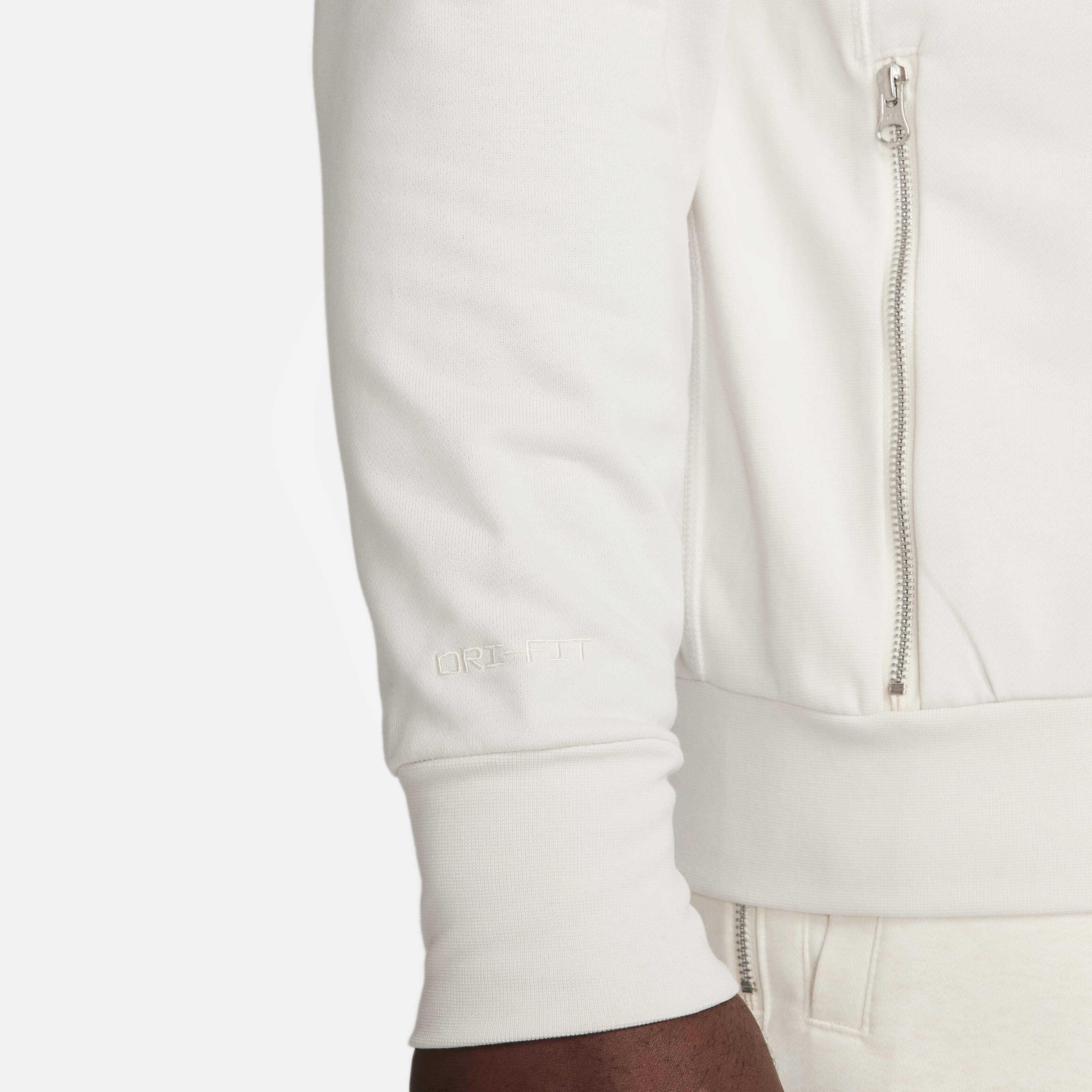 Nike Standard Issue image number 16