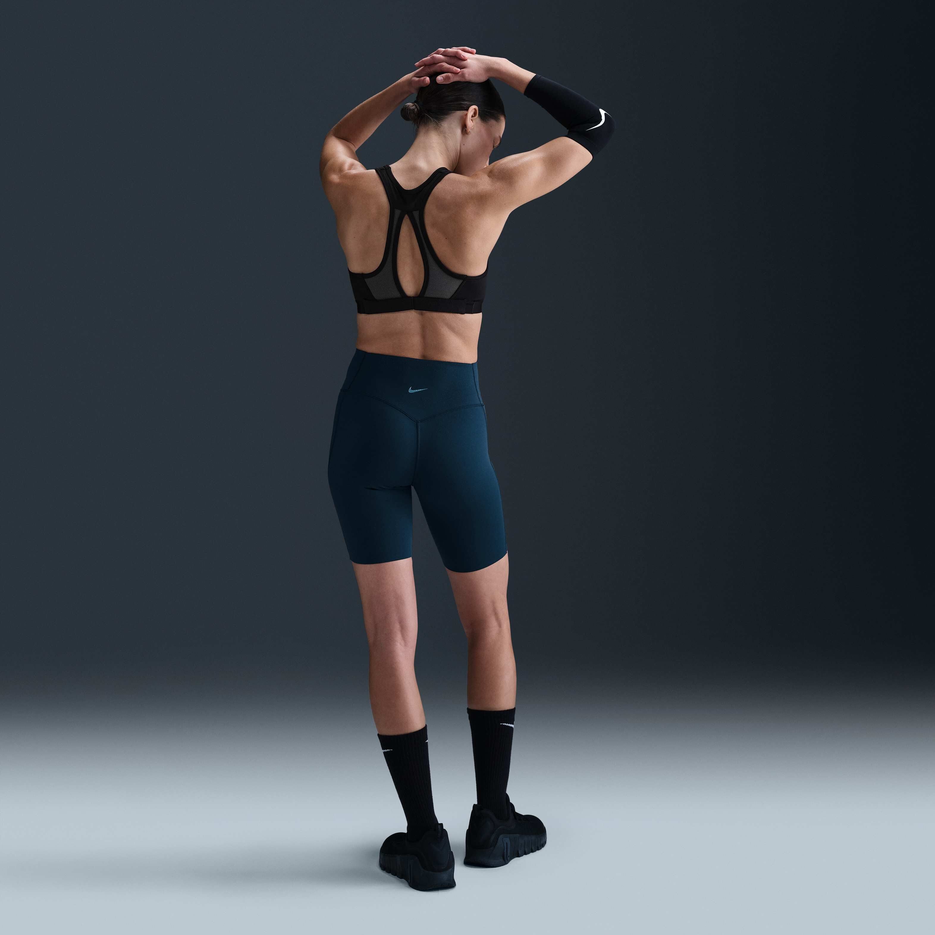 نايكي يونيفيرسا image number 3