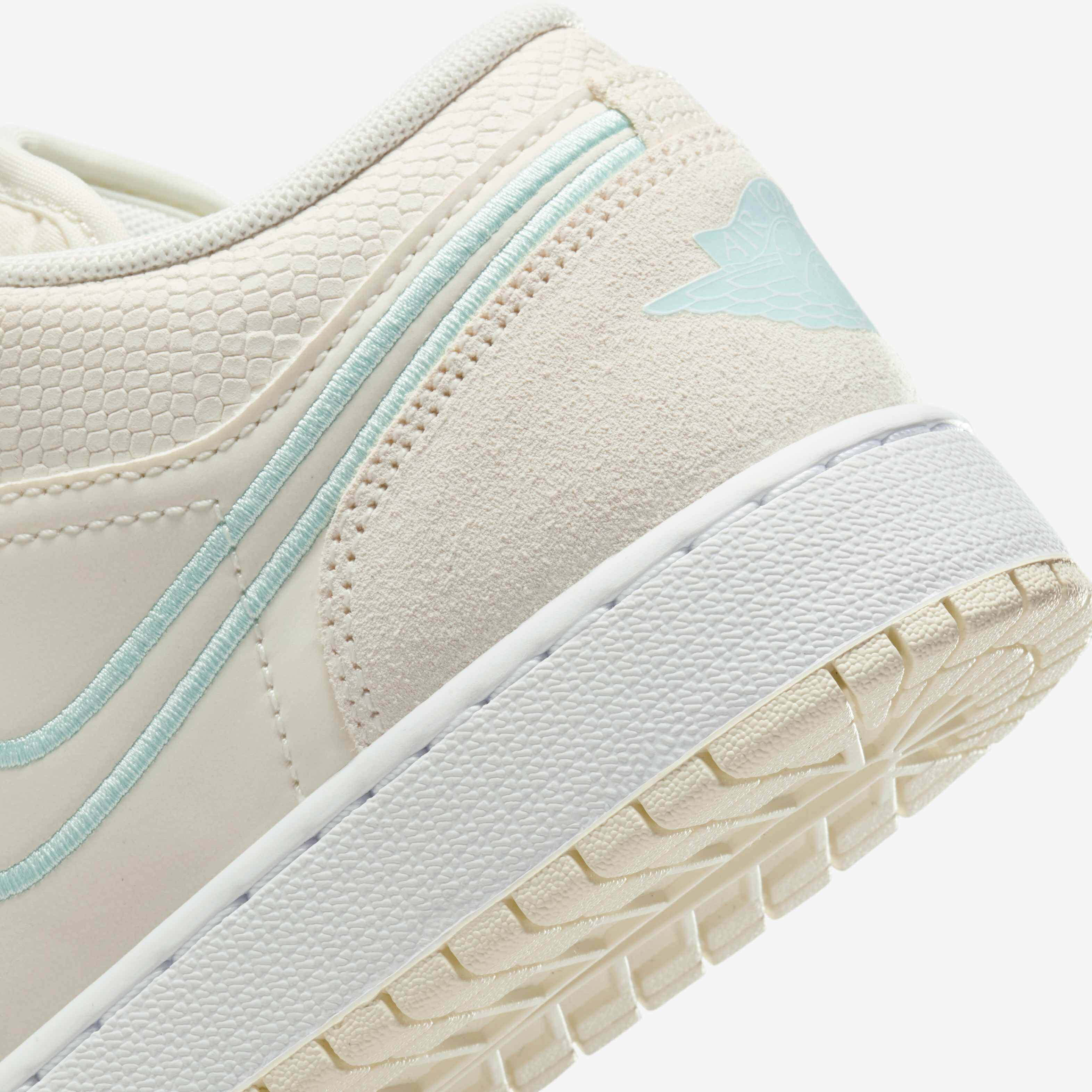 اير جوردن 1 لو اس اي image number 7