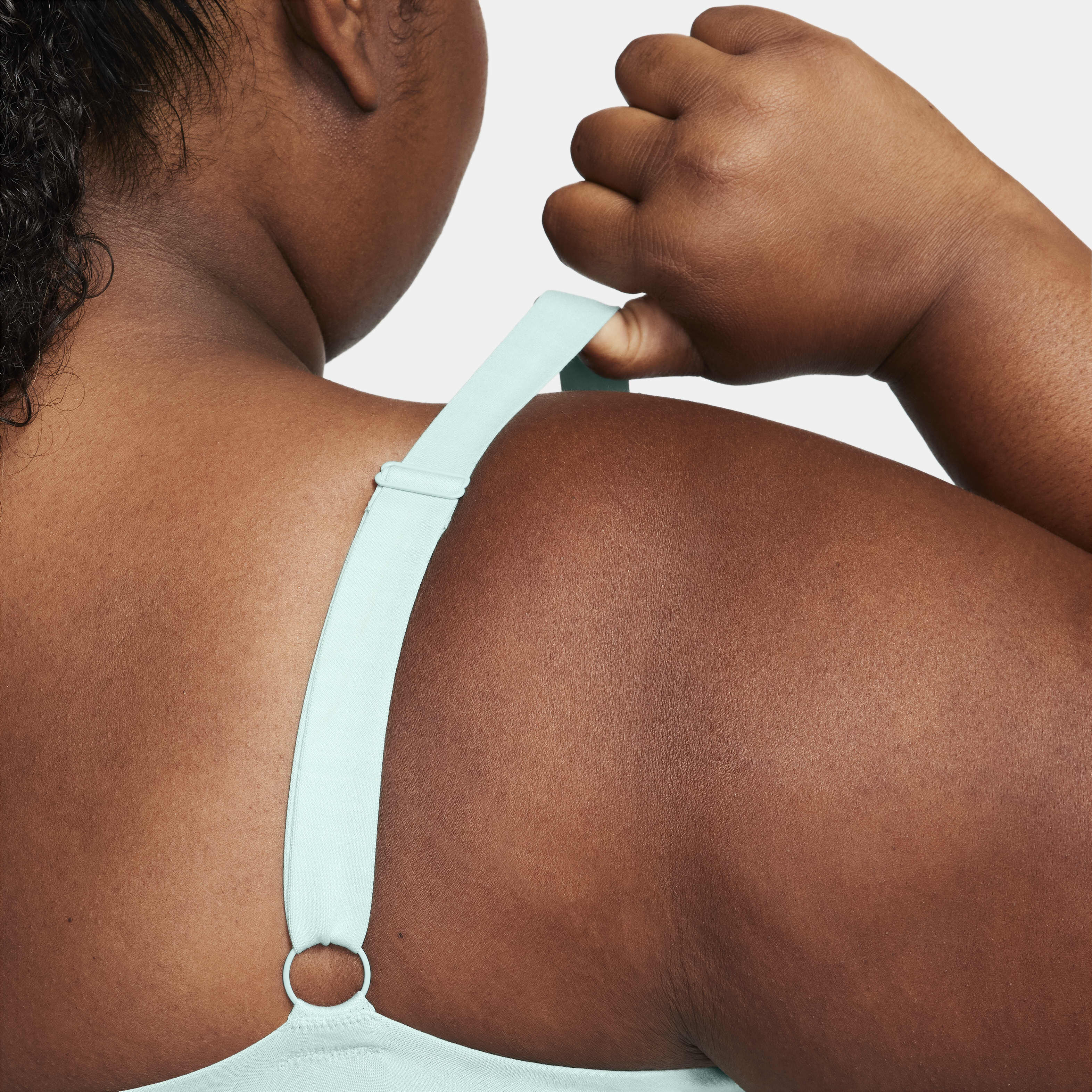 نايكي اليت مينيماليست image number 15