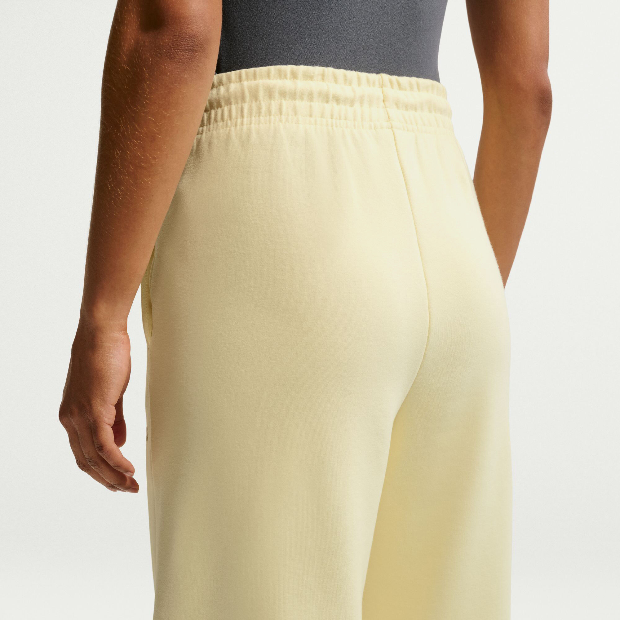 نايكي سبورتسوير فينيكس فليس image number 3