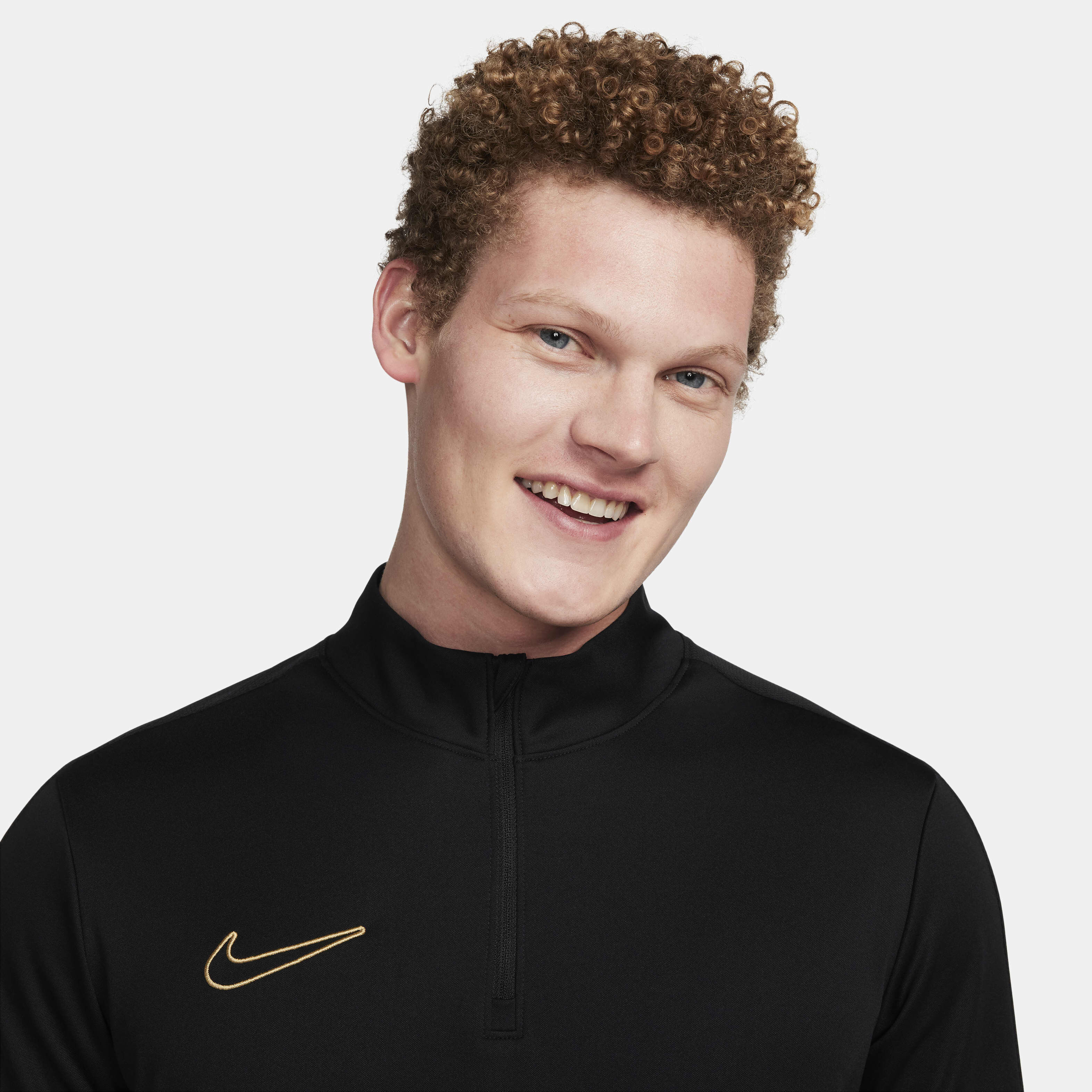 نايكي أكاديمي image number 2