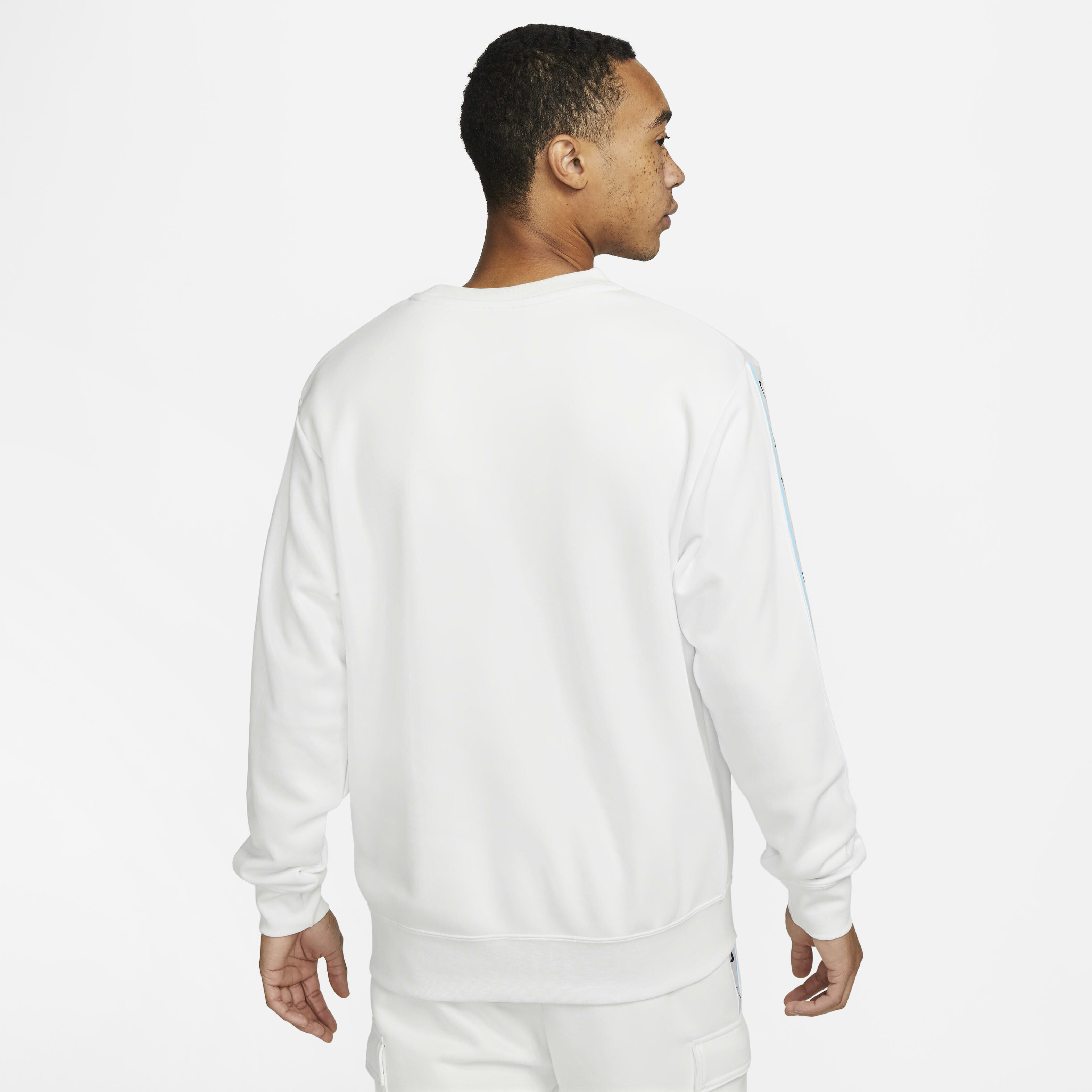 Nike Sportswear Repeat image number 1