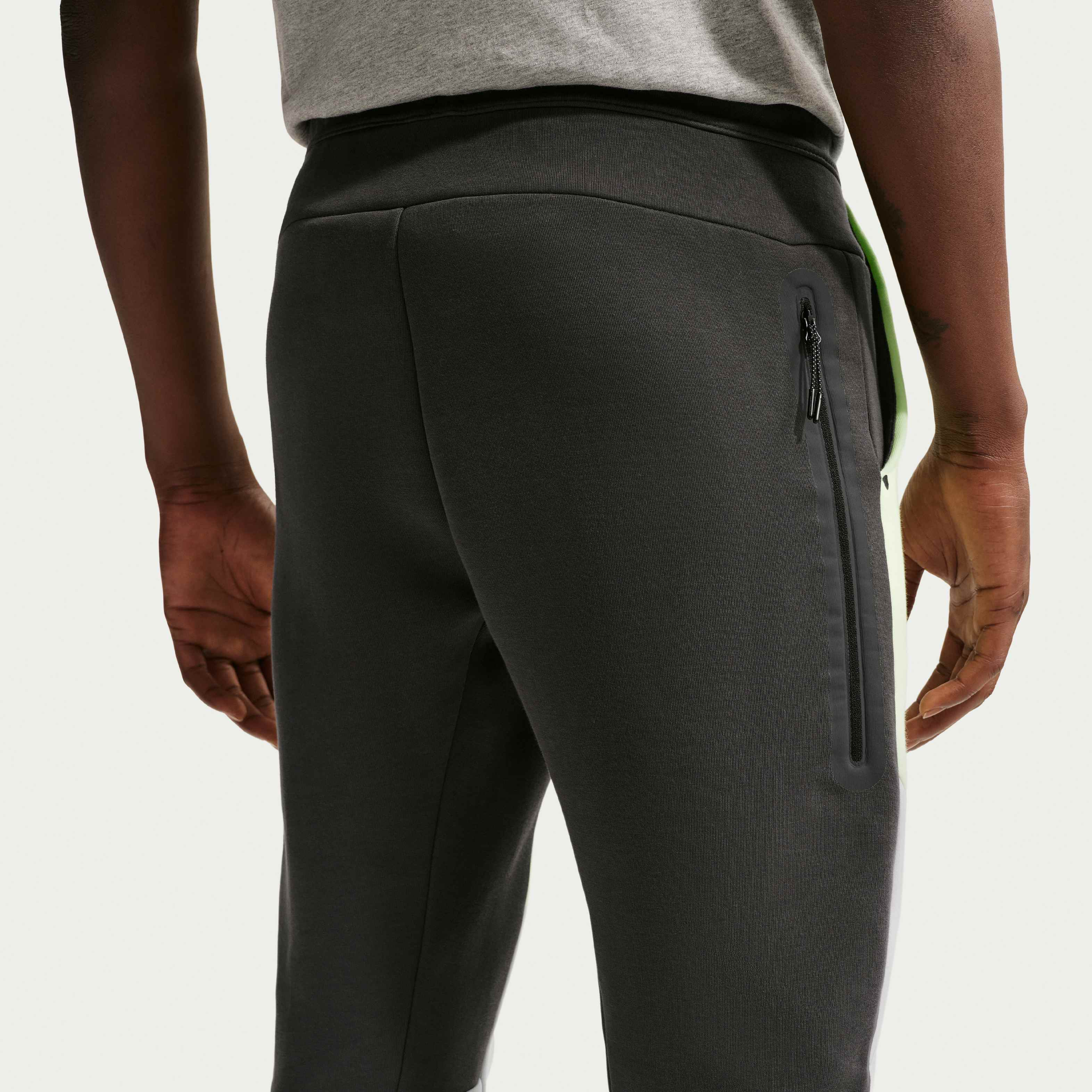 Nike Tech image number 2