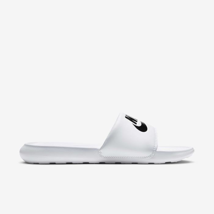 Nike Victori One image number 2 Nike Victori One image number 2