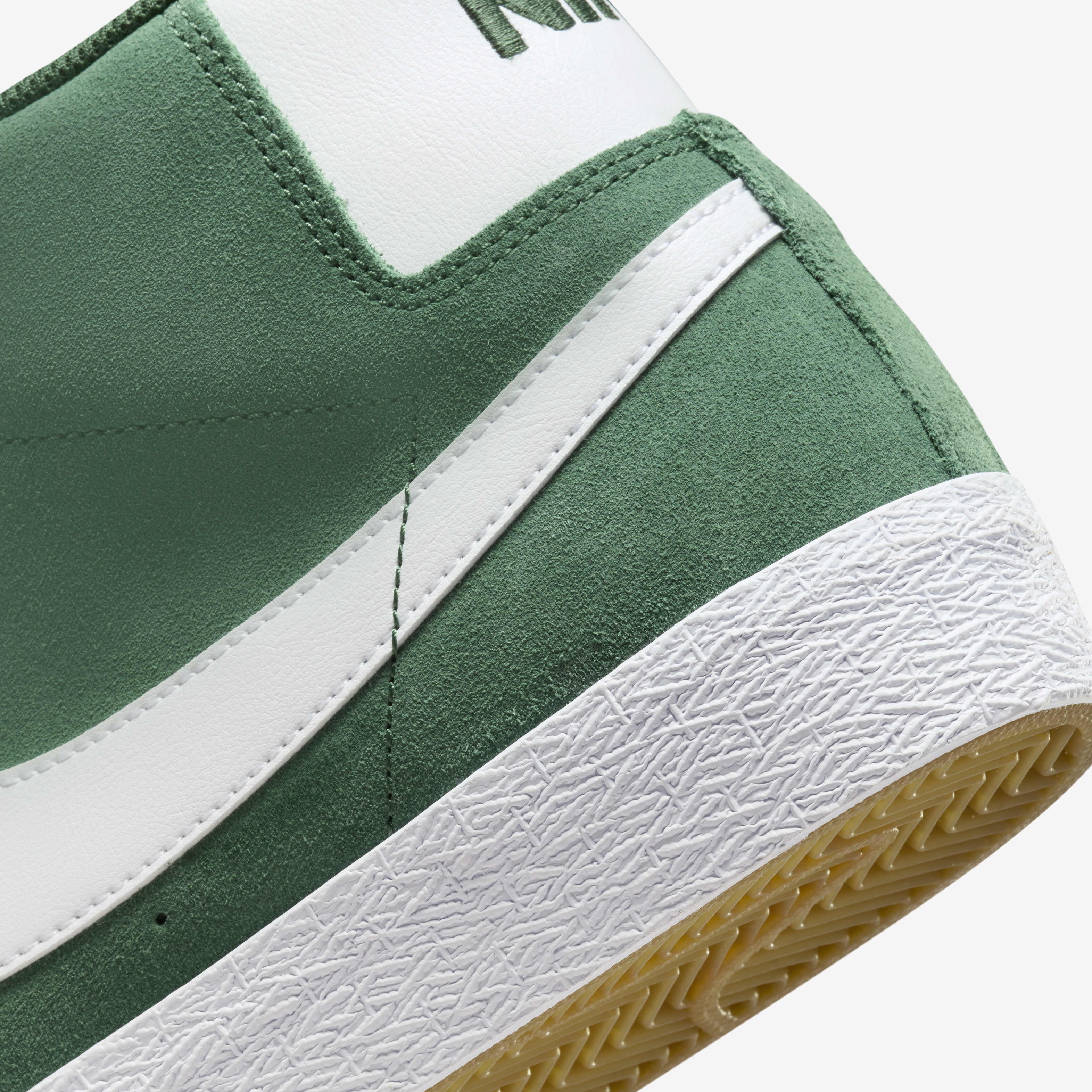 Nike sb blazer pine green deals