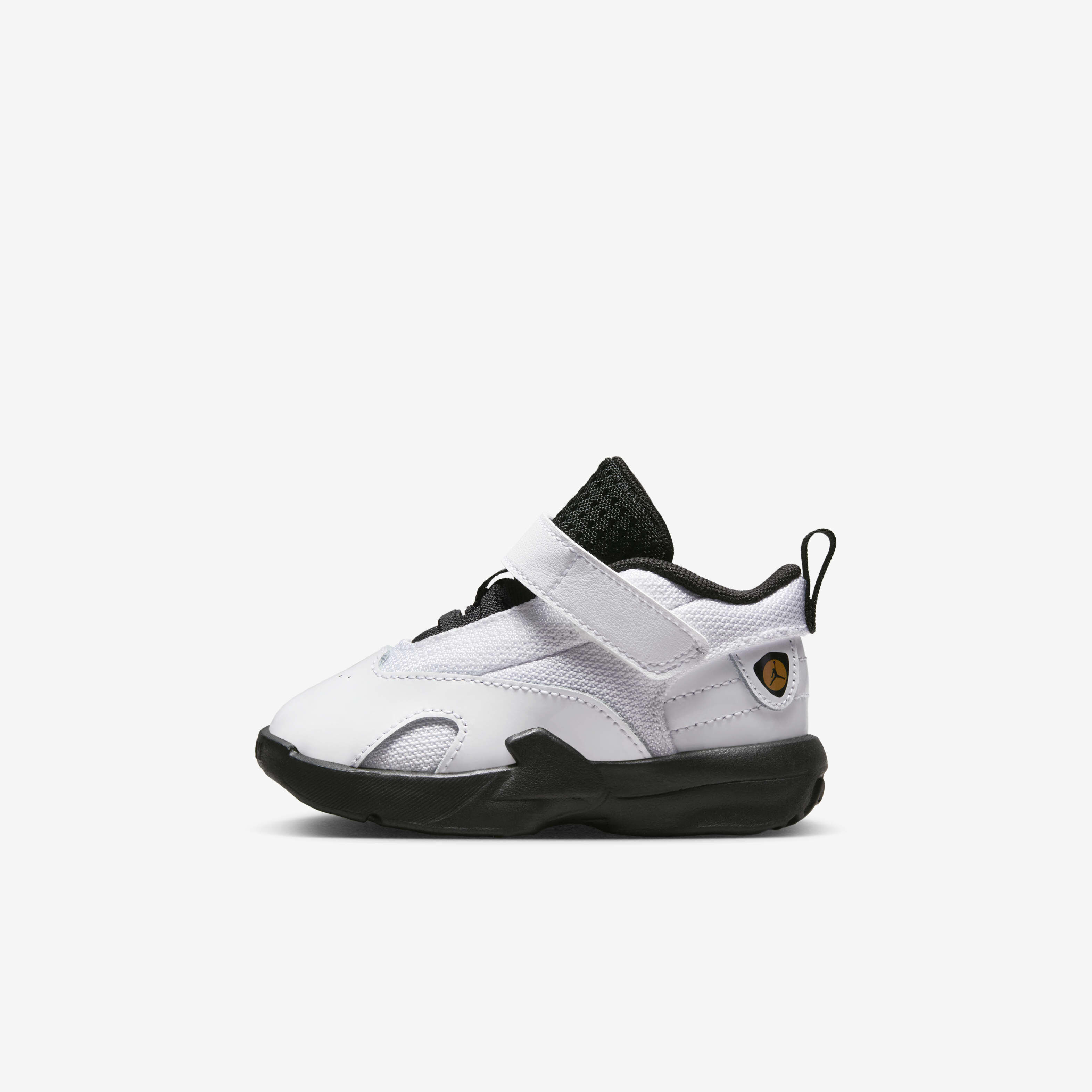 jordan max aura white and black