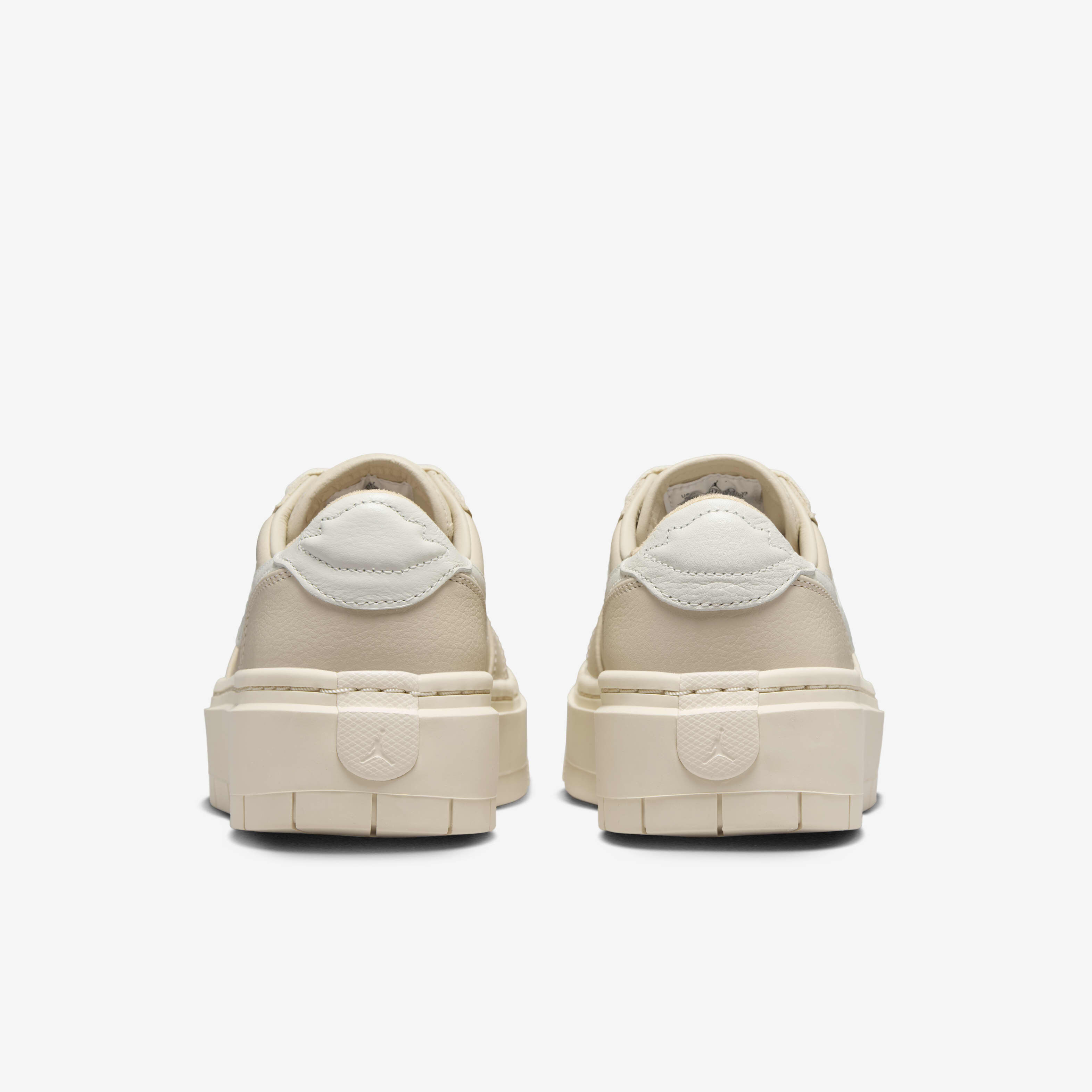 اير جوردن 1 اليڤيت لو image number 5