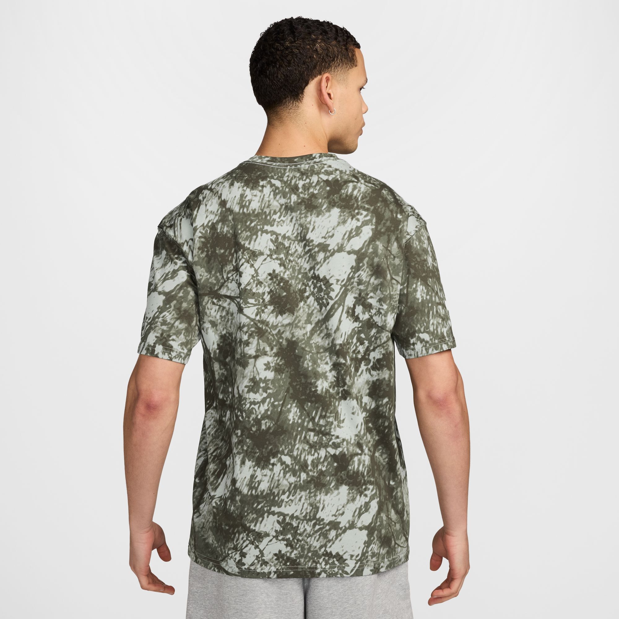 Nike image number 1