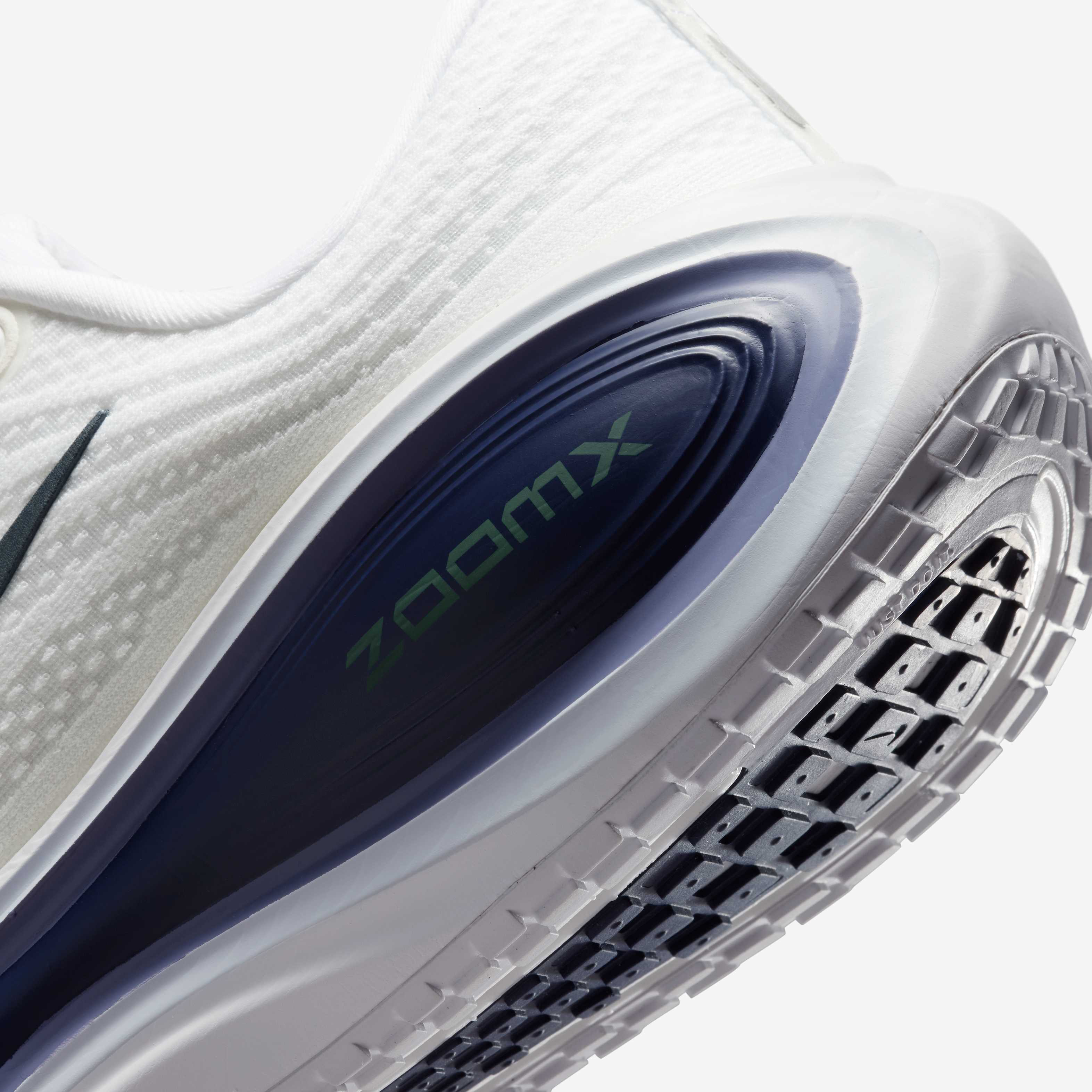 Nike Vomero Plus image number 7
